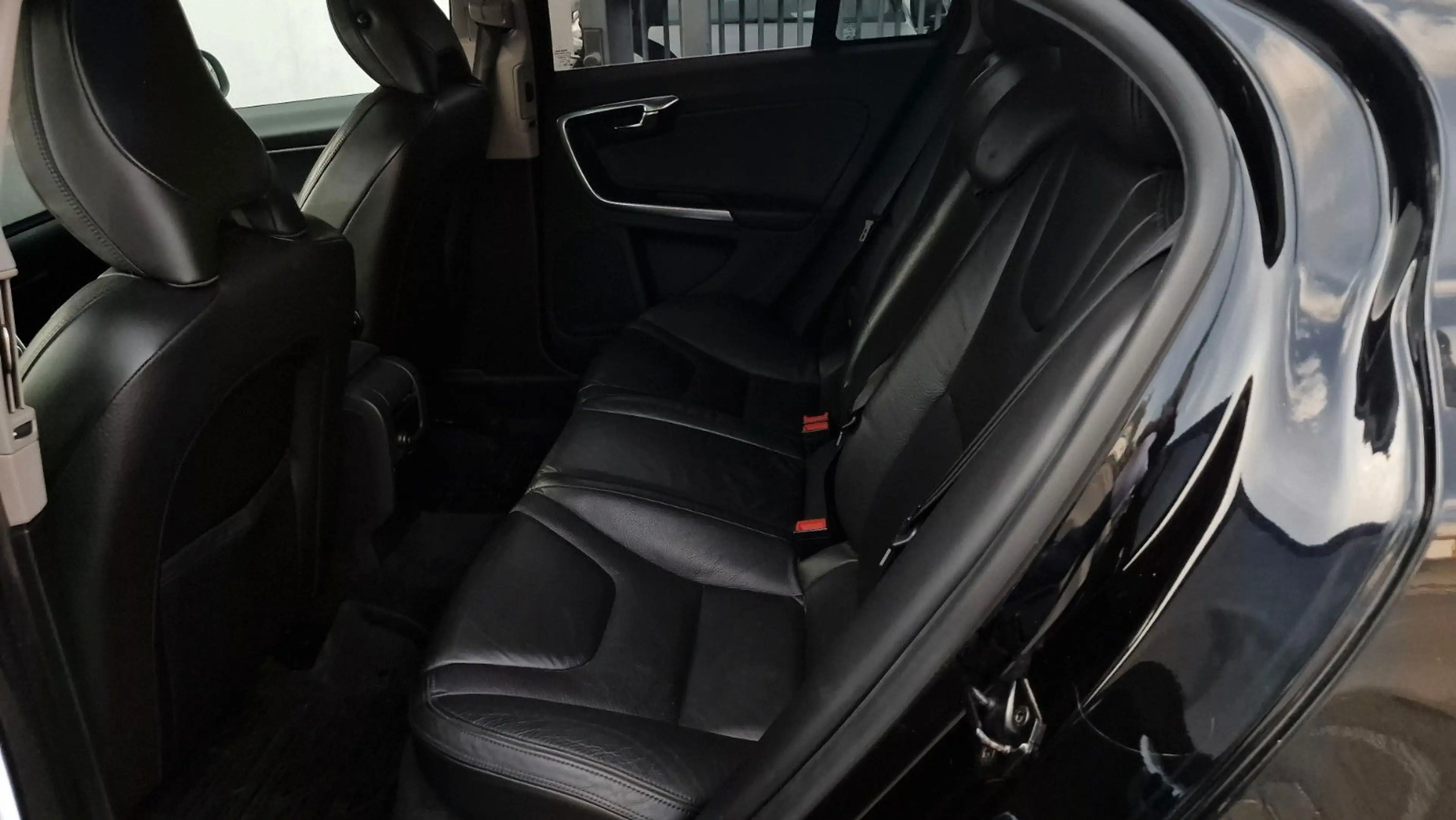 Volvo S60 Lim. Summu-151KW-Navi-ABSTANDTEMP-XENON-EGSD — photo 15