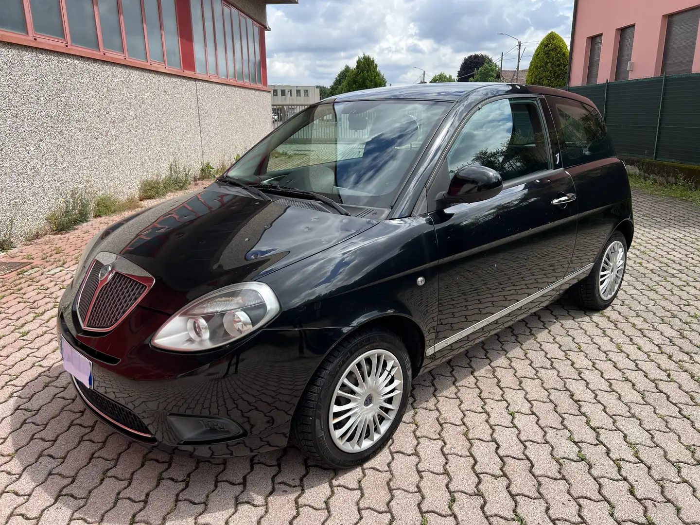 Lancia Ypsilon 1.2 8v 69cv. EURO5. Nero - 2