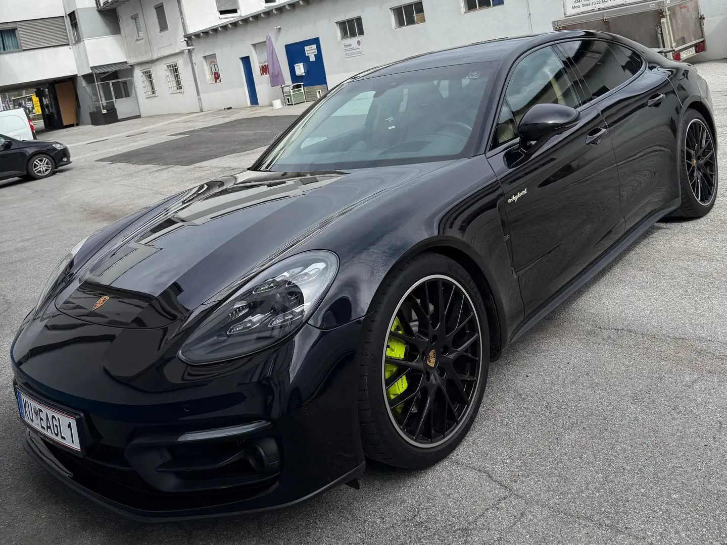 Porsche Panamera Panamera 4s E-Hybrid Schwarz - 1