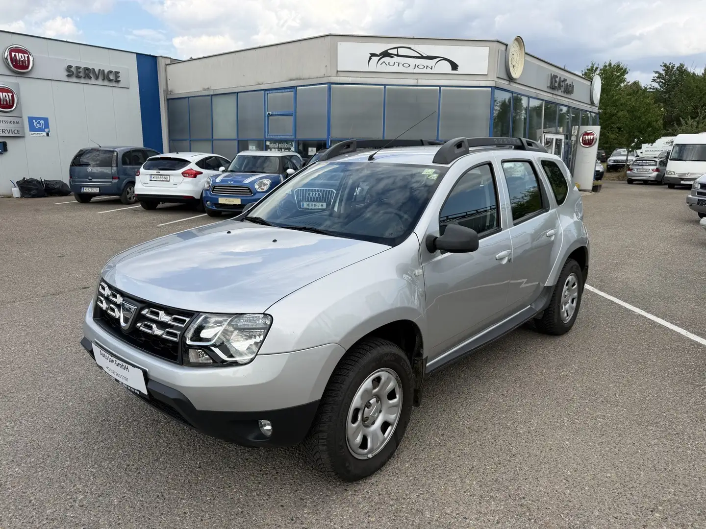 Dacia Duster Duster Ambiance 4WD*NUR 40.000km*TOP Zustand*AHK* Grau - 1