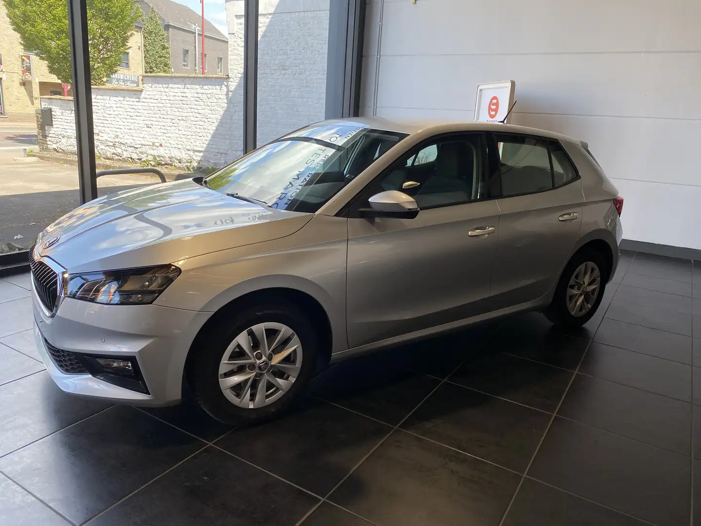 Skoda Fabia 1.0 TSI Style DSG Argent - 2