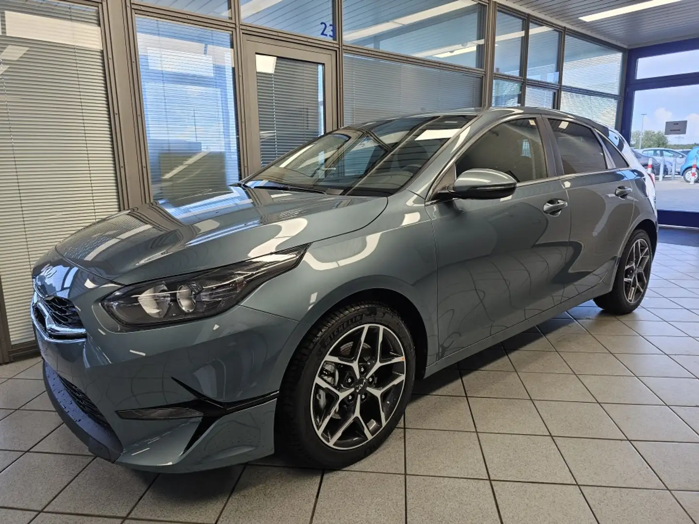 Kia Ceed / cee'd Climatronic,Navi,Kamera,Keyless Szürke - 2