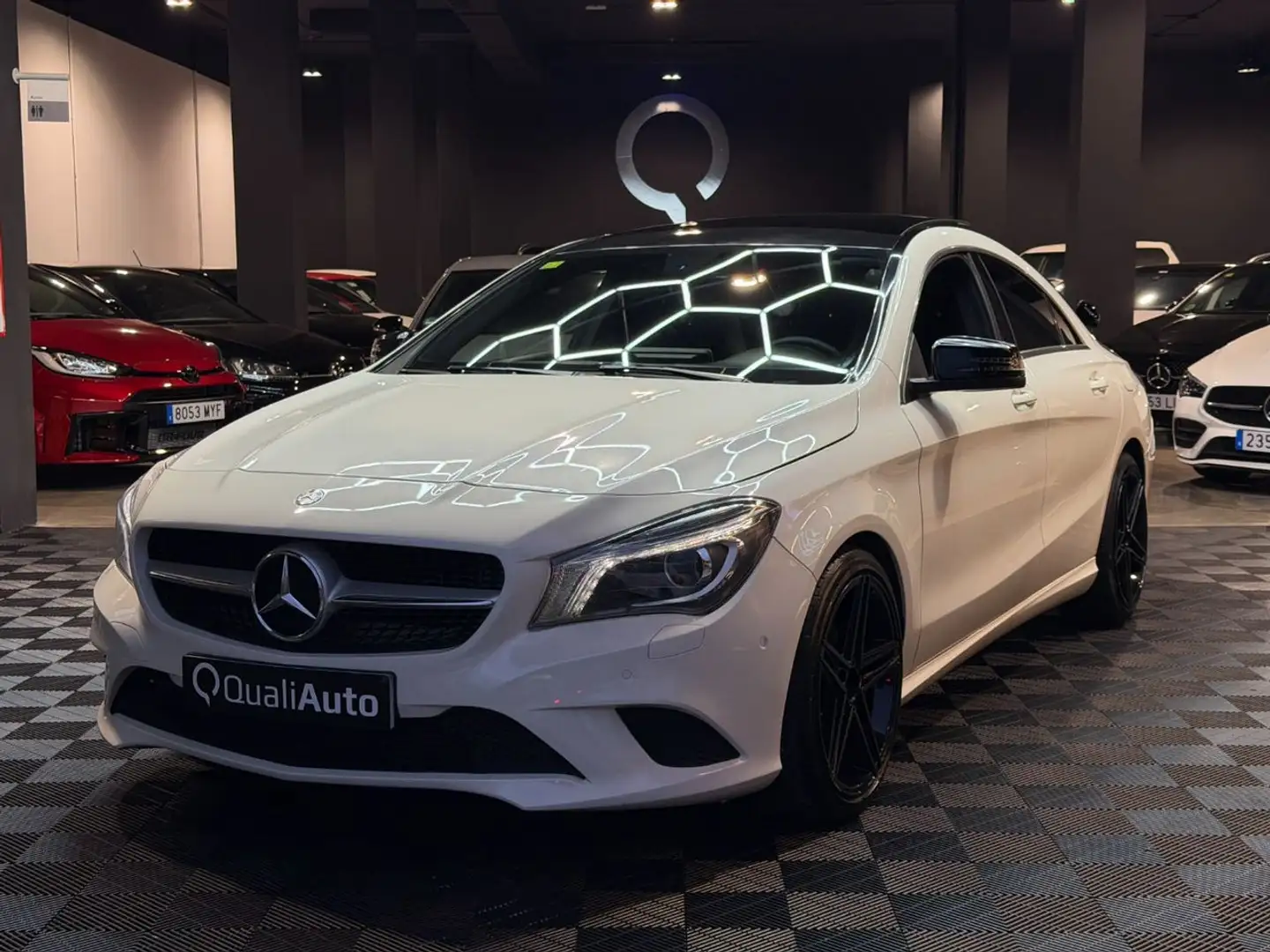 Mercedes-Benz CLA 180 Urban Blanco - 2