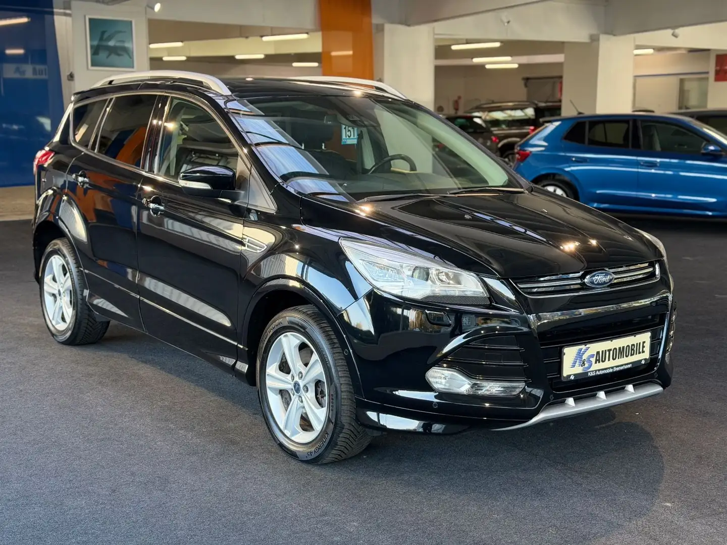 Ford Kuga 2.0 TDCI 4X4 Individual *PANO*LEDER*KAMERA* Noir - 1