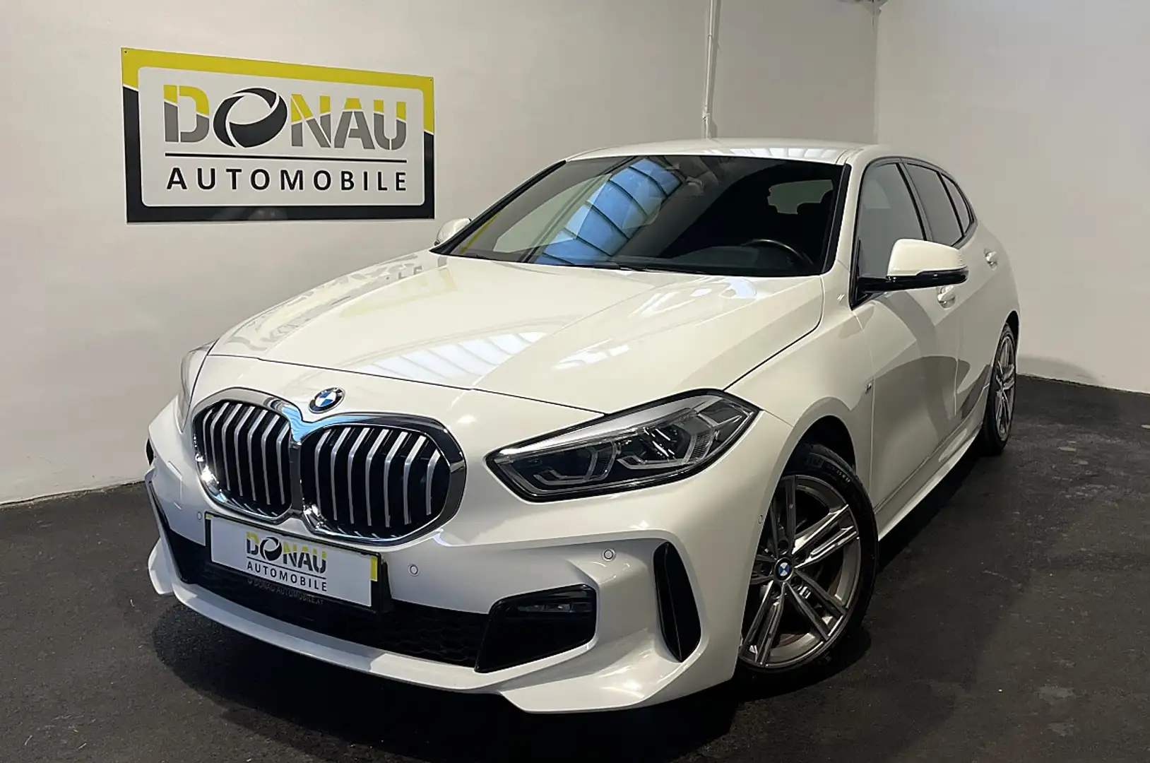 BMW 118 i Aut. * M-Paket * VOLLAUSSTATTUNG * Weiß - 1