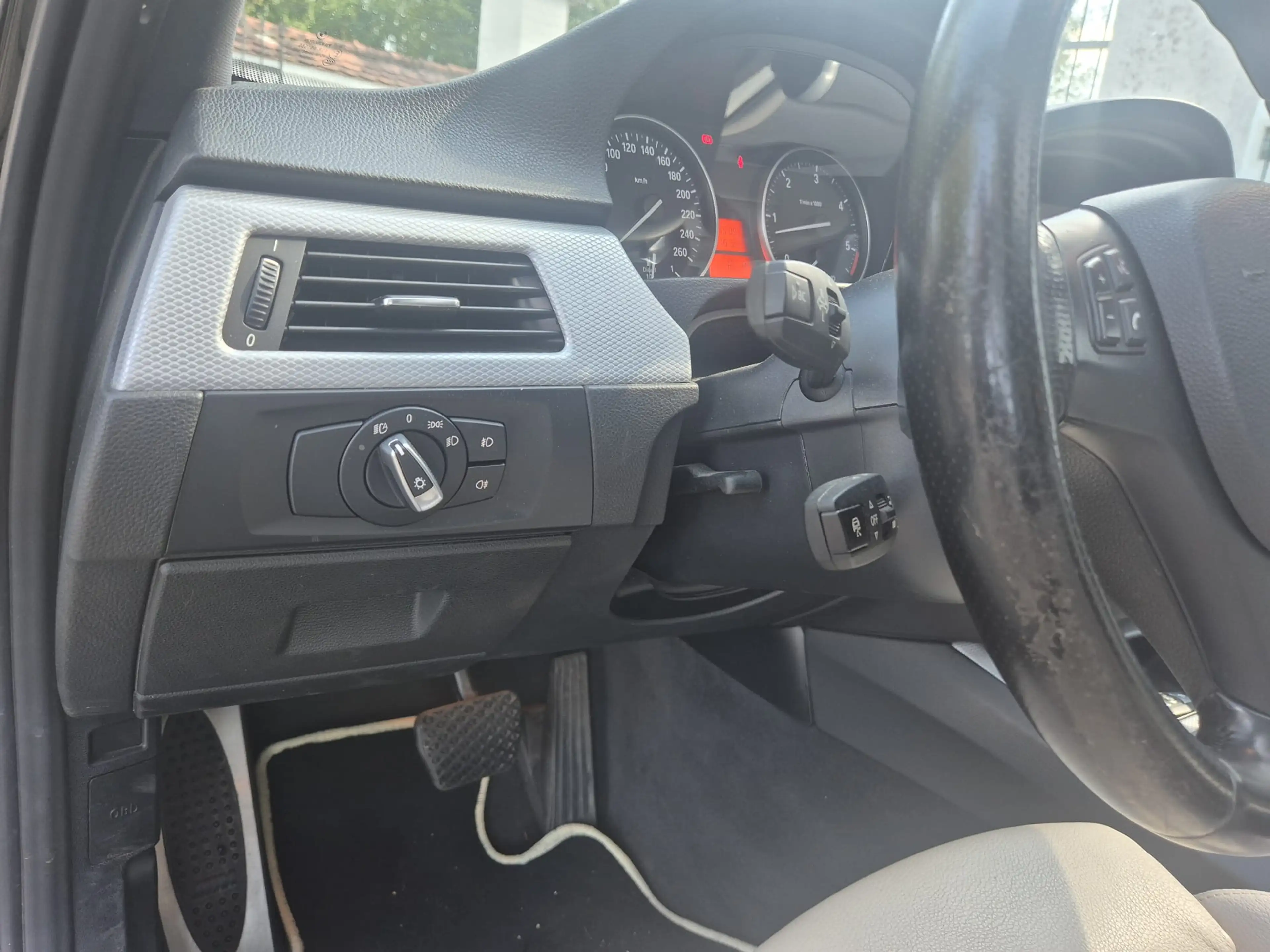 BMW 330 3er Touring Diesel 330d xDrive DPF Touring Aut. M Sport — photo 11