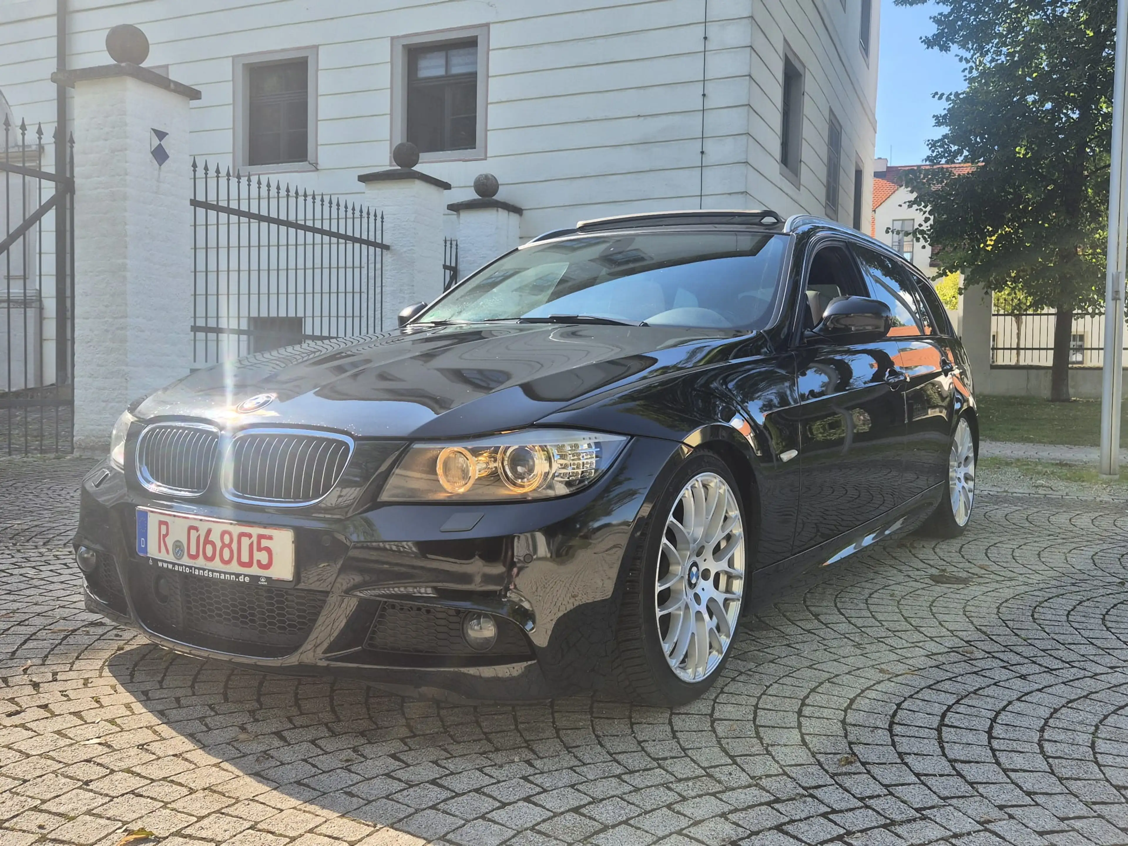 BMW 330 3er Touring Diesel 330d xDrive DPF Touring Aut. M Sport
