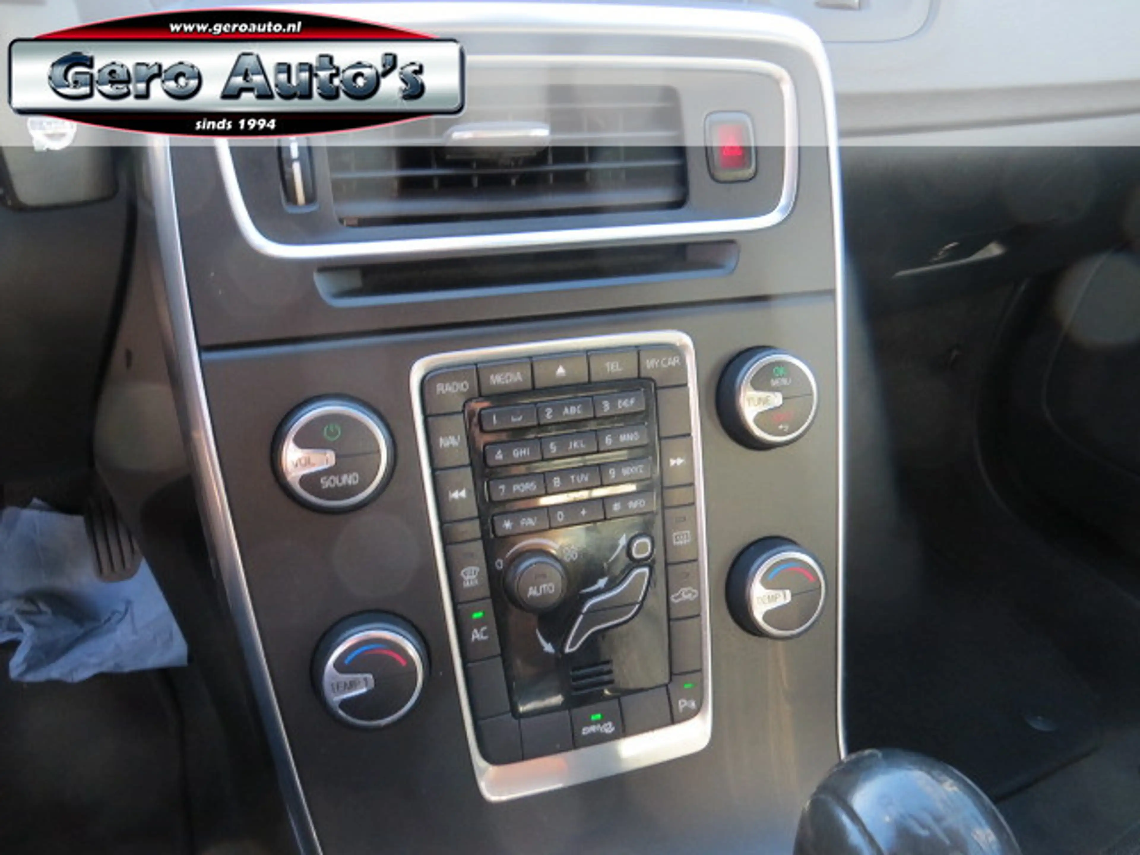 Volvo S60 1.6 T4 Kinetic 180 pk ,zeer nette auto ,prima onde — photo 7