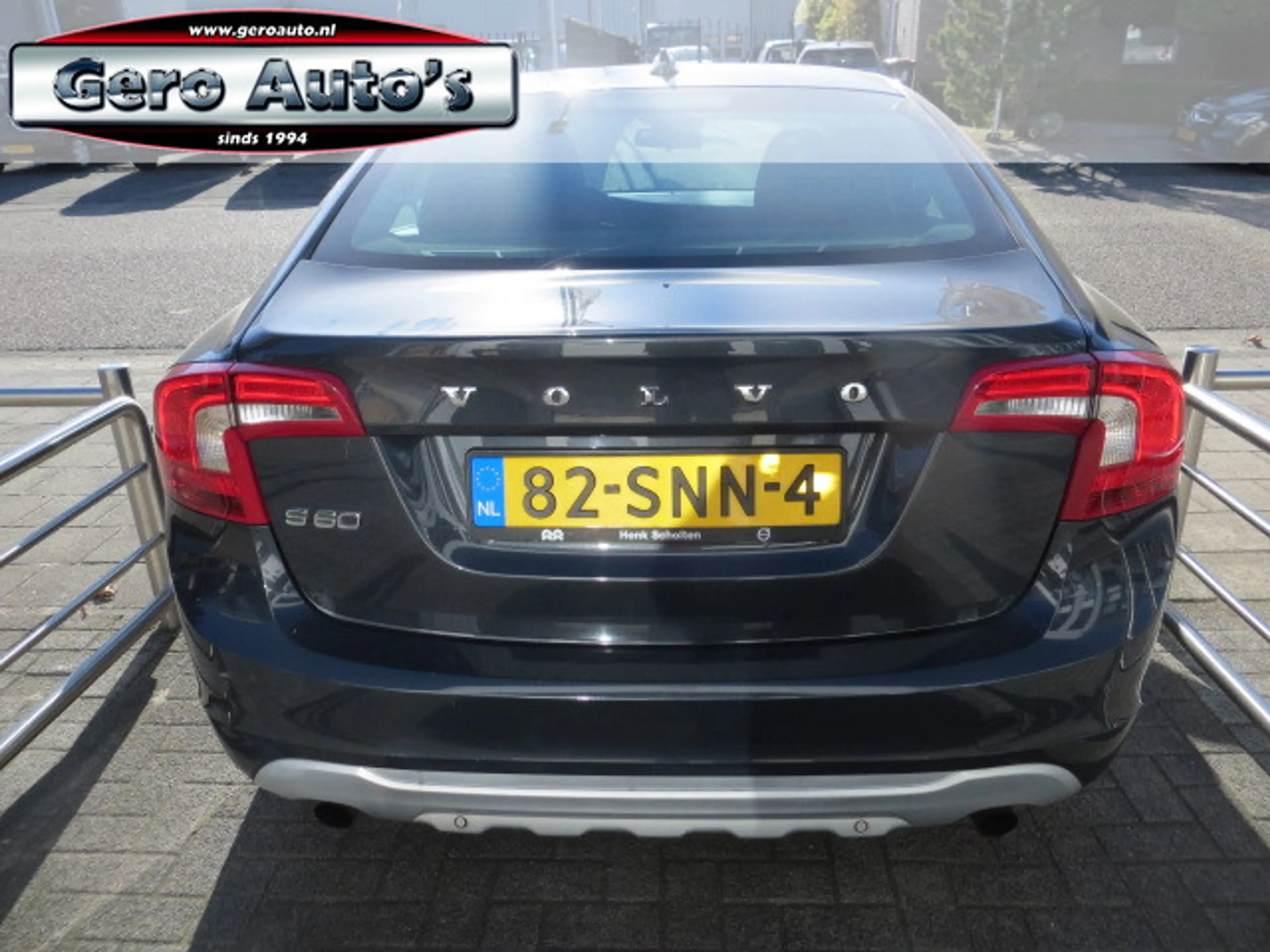 Volvo S60 1.6 T4 Kinetic 180 pk ,zeer nette auto ,prima onde — photo 3