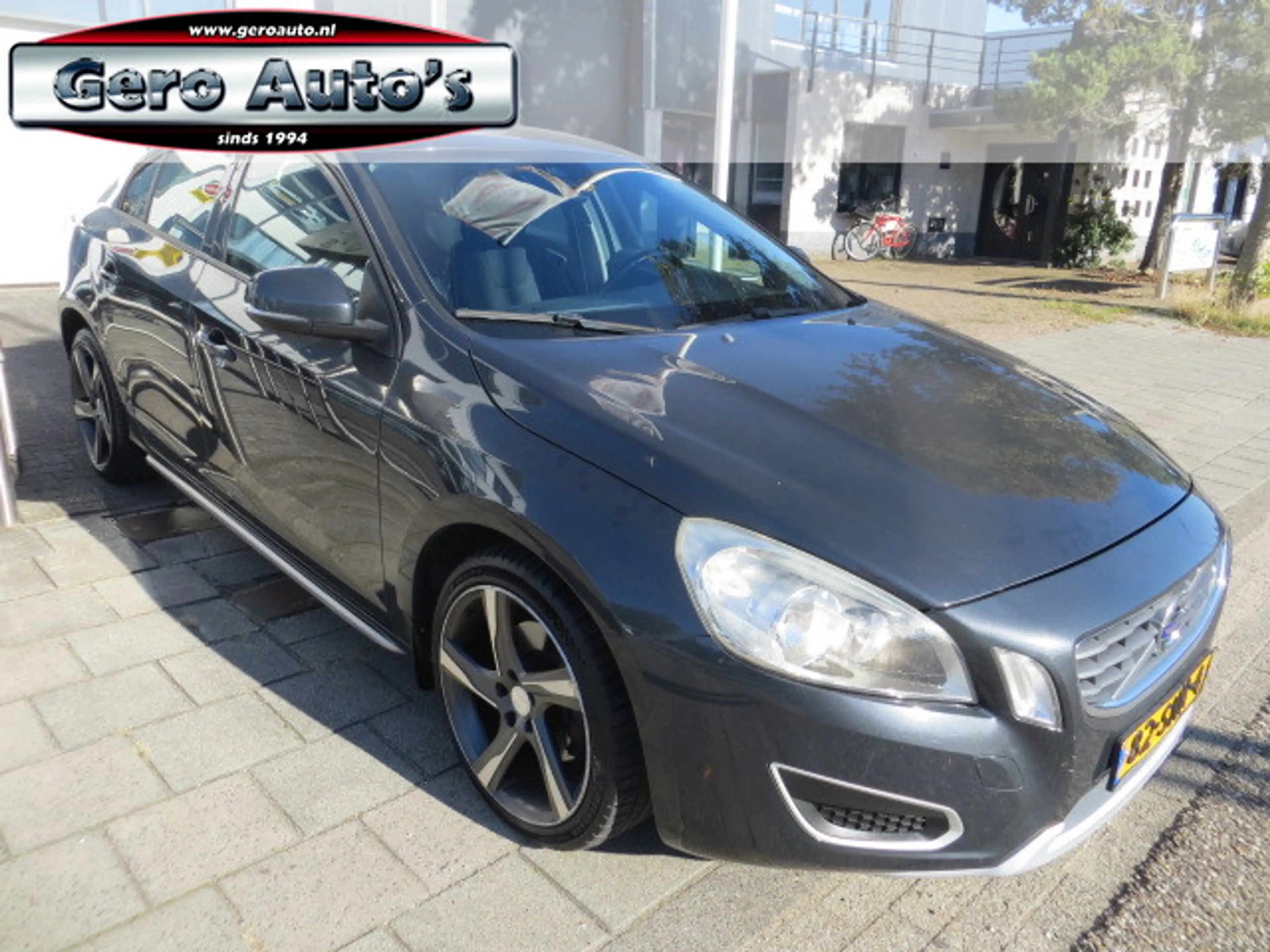 Volvo S60 1.6 T4 Kinetic 180 pk ,zeer nette auto ,prima onde — photo 12