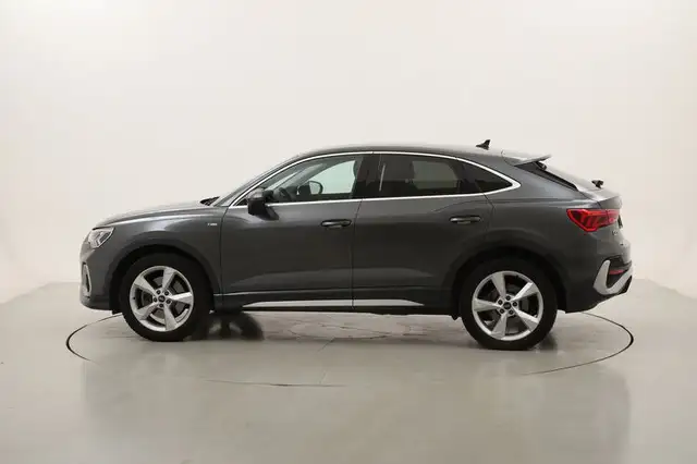 Audi Q3 view 2