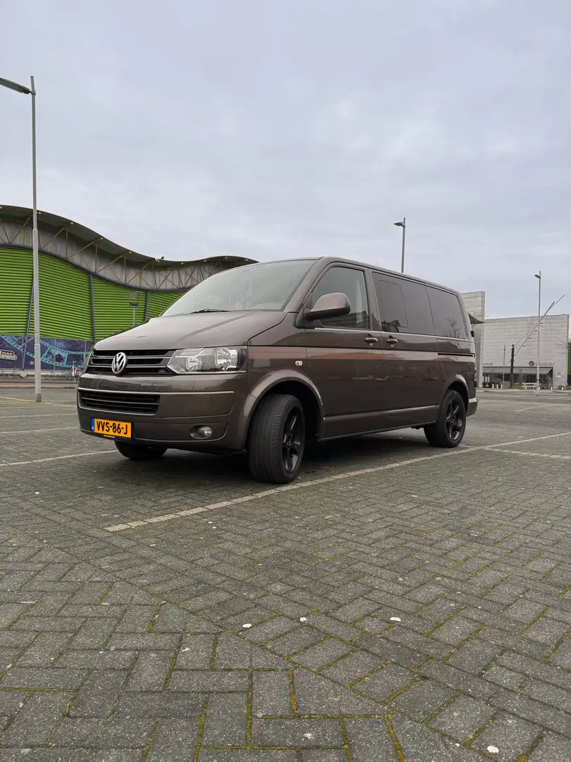 Volkswagen T5 Caravelle DSG Comfortline, Dubbele Cabine Bronz - 1