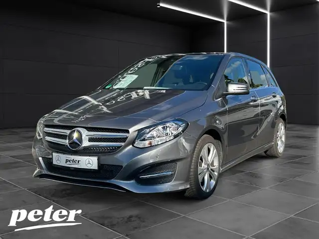 Mercedes-Benz B 180 7G-Tronic*Panorama-SD*Kamera*Navigation*
