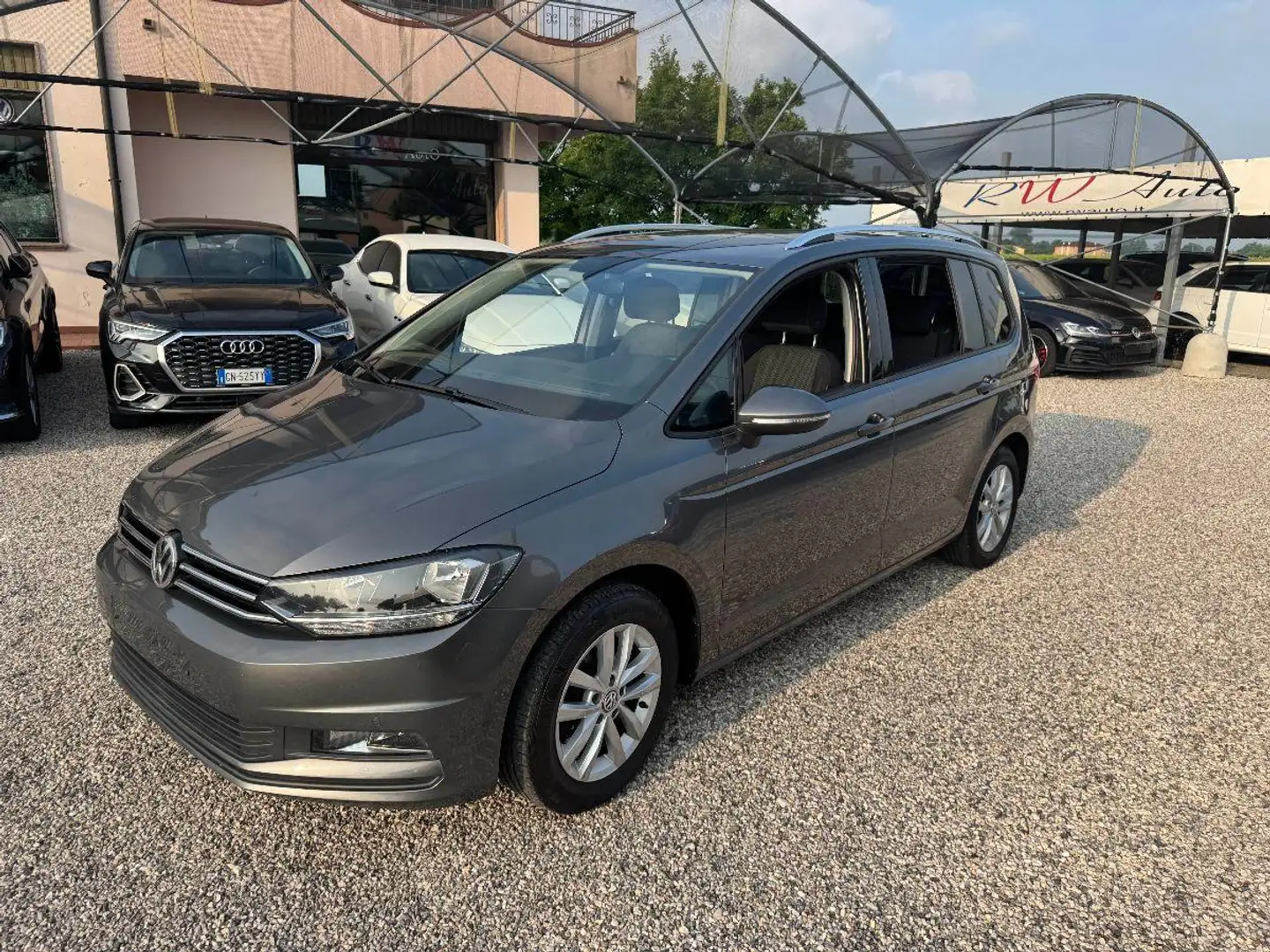 Volkswagen Touran 1.6 TDI Comfortline BMT Gris - 1