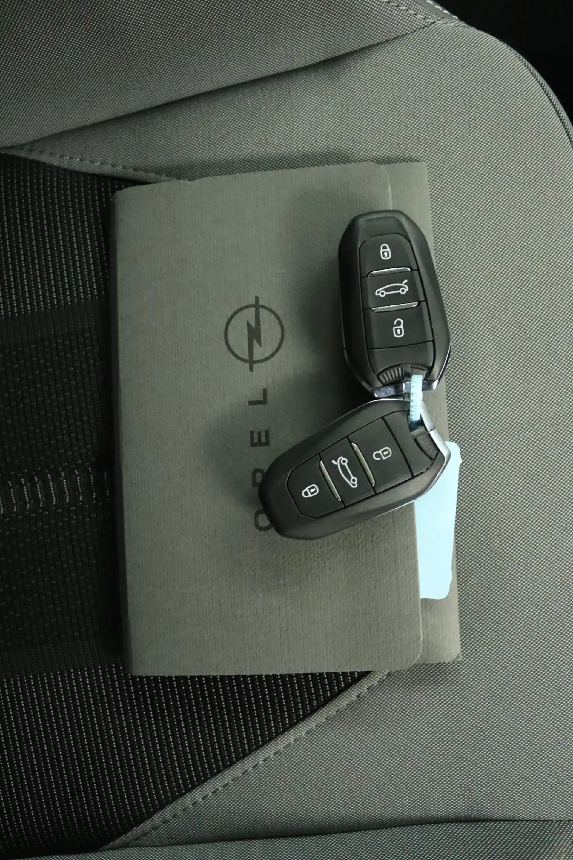 Opel Mokka-E Elegance 50-kWh 11kw Apple carplay/android auto | — photo 9