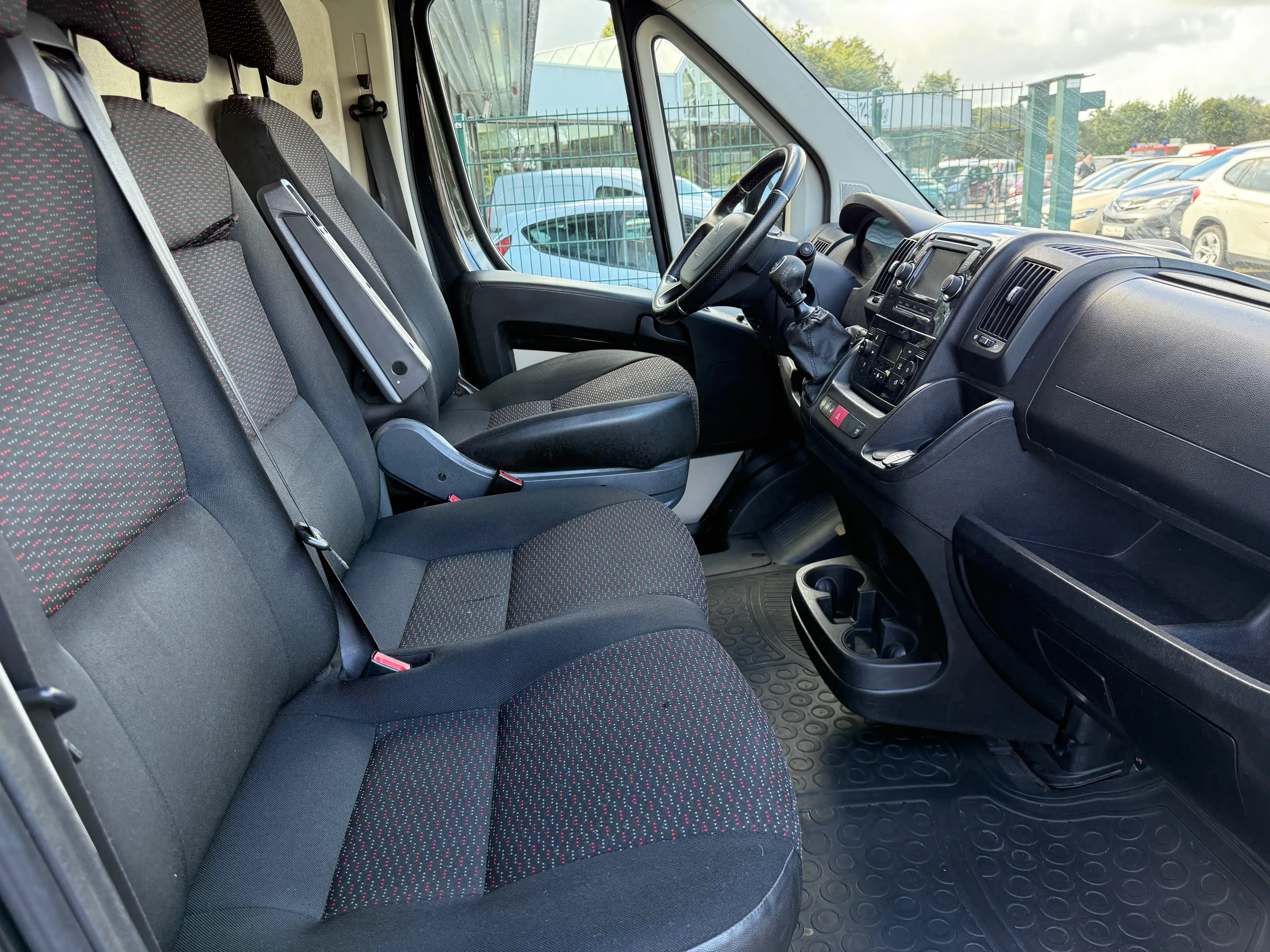 Peugeot Boxer Kasten 435 BlueHDi 160 L4H2 Premium *1.Hand*HU neu*Kamera*AHK*Klimaautom.* — photo 10