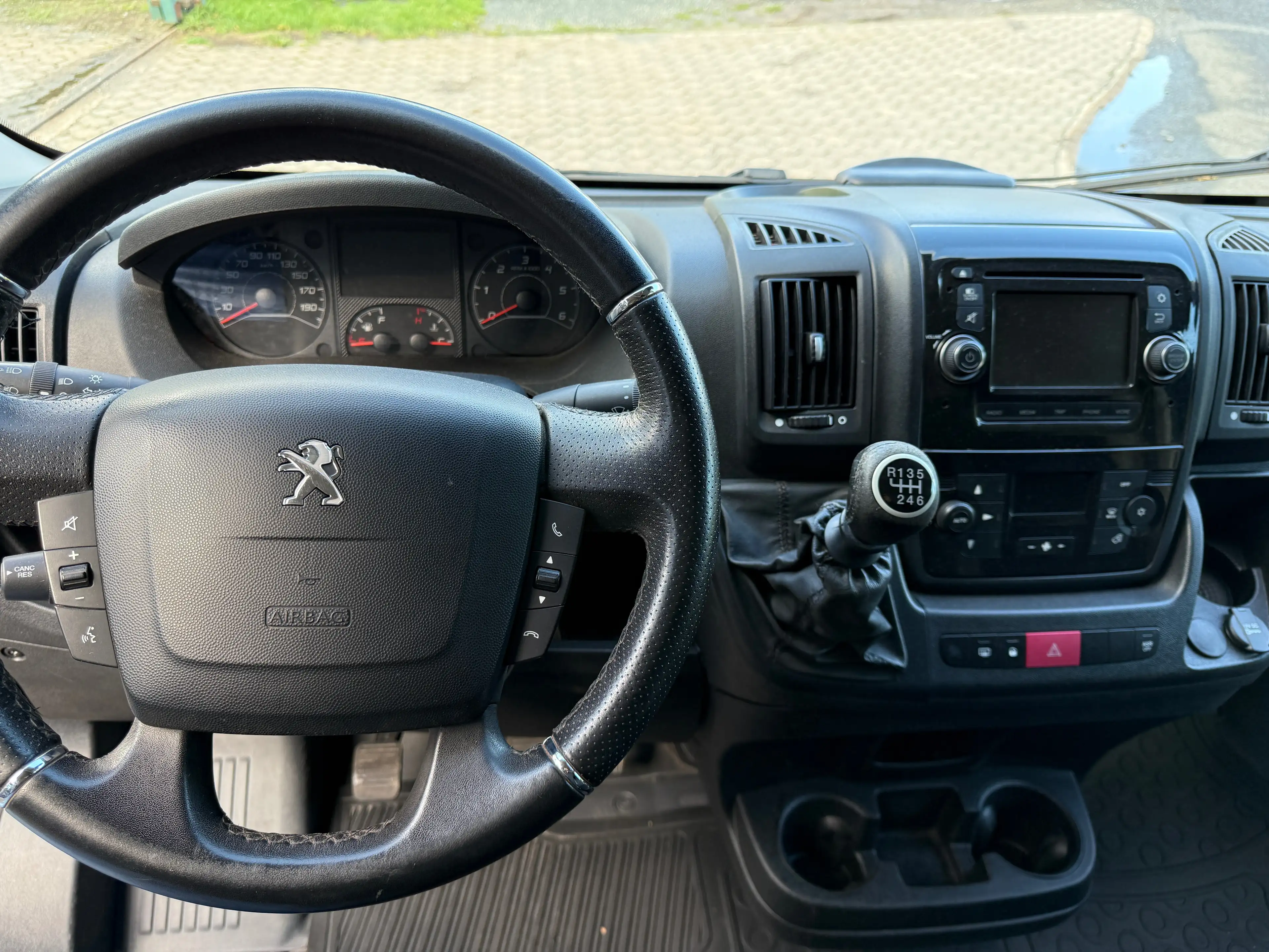 Peugeot Boxer Kasten 435 BlueHDi 160 L4H2 Premium *1.Hand*HU neu*Kamera*AHK*Klimaautom.* — photo 11