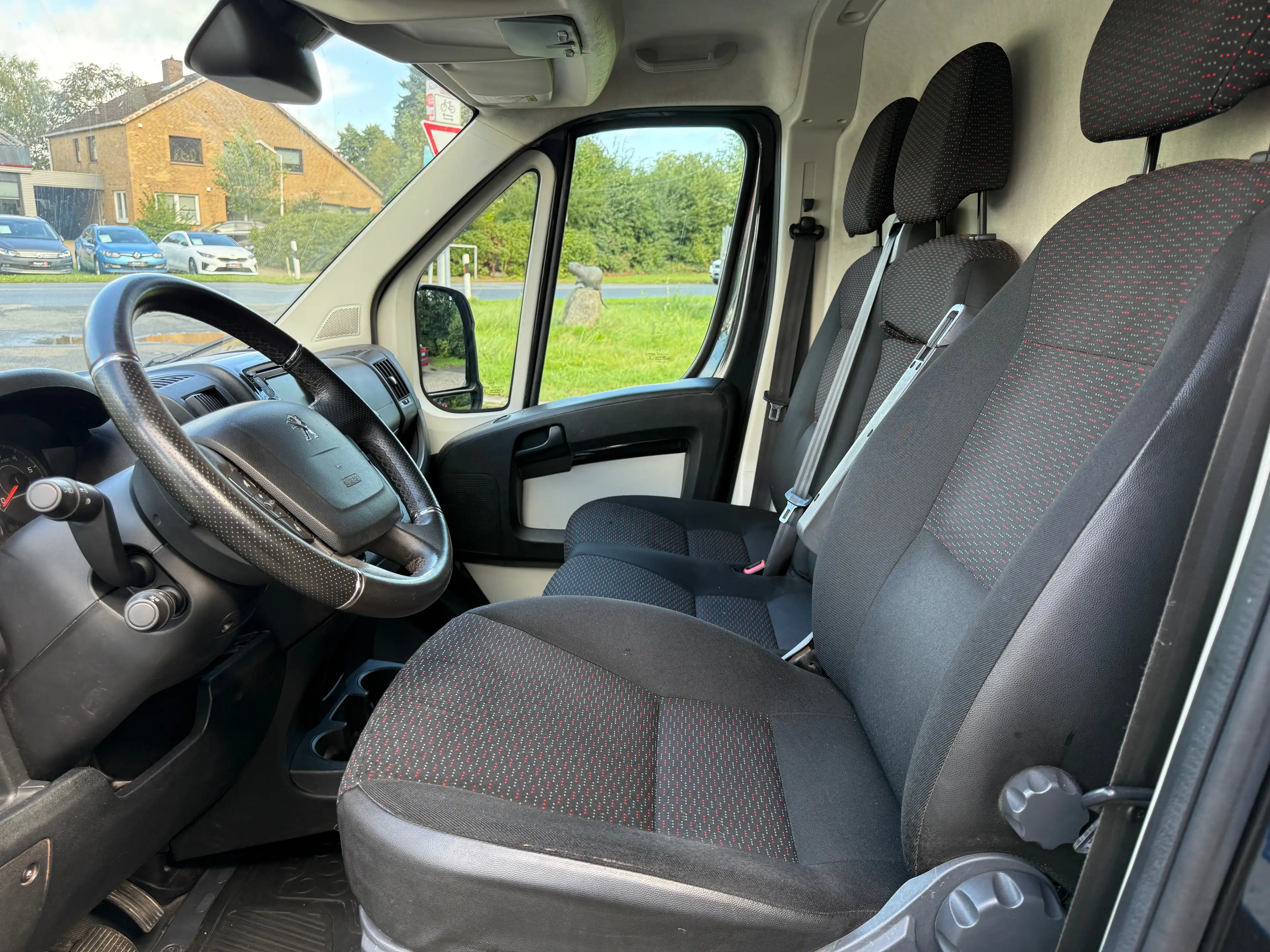 Peugeot Boxer Kasten 435 BlueHDi 160 L4H2 Premium *1.Hand*HU neu*Kamera*AHK*Klimaautom.* — photo 9
