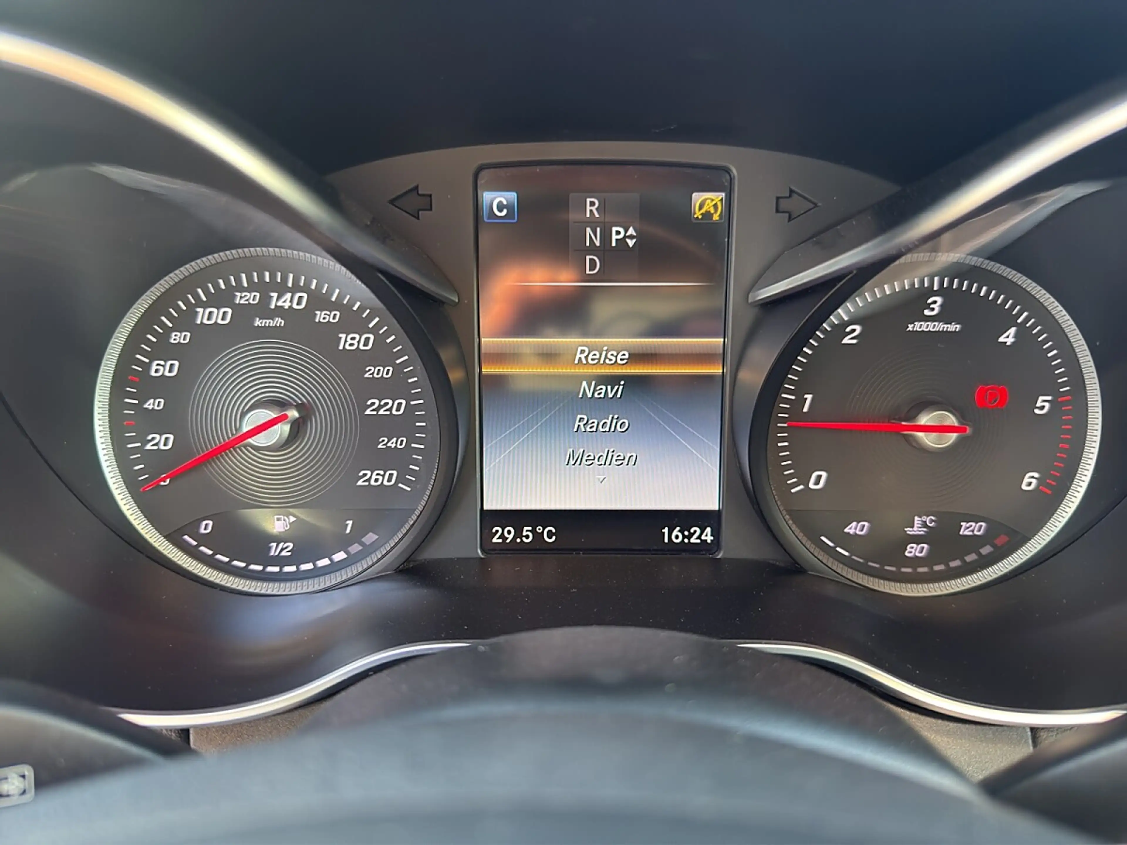 Mercedes-Benz C 220 d Aut. Kombi — photo 11
