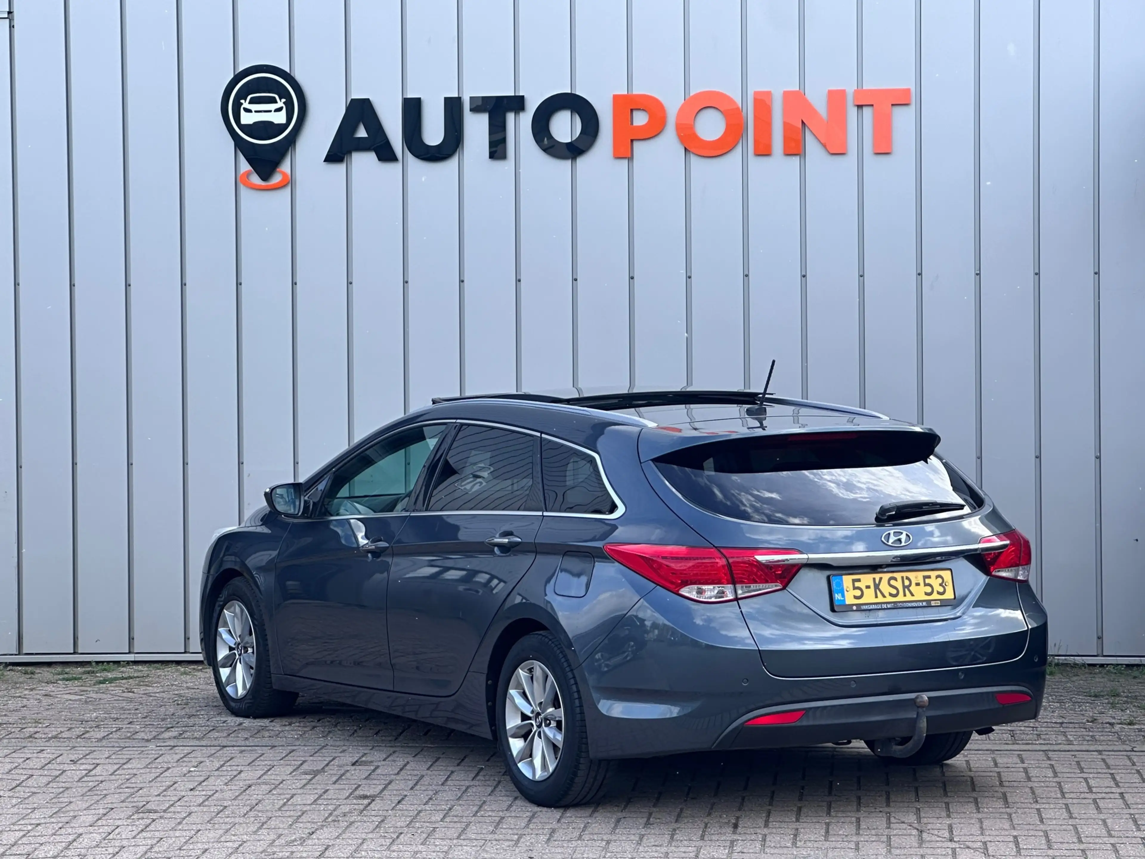 Hyundai i40 Wagon 2.0 GDI Business Edition PANO TREKHAAK CAMER — photo 5