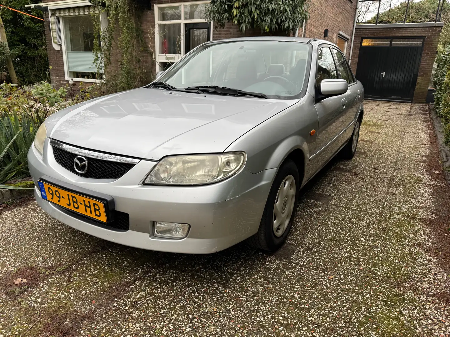 Mazda 323 323 1.6i Touring Argent - 1