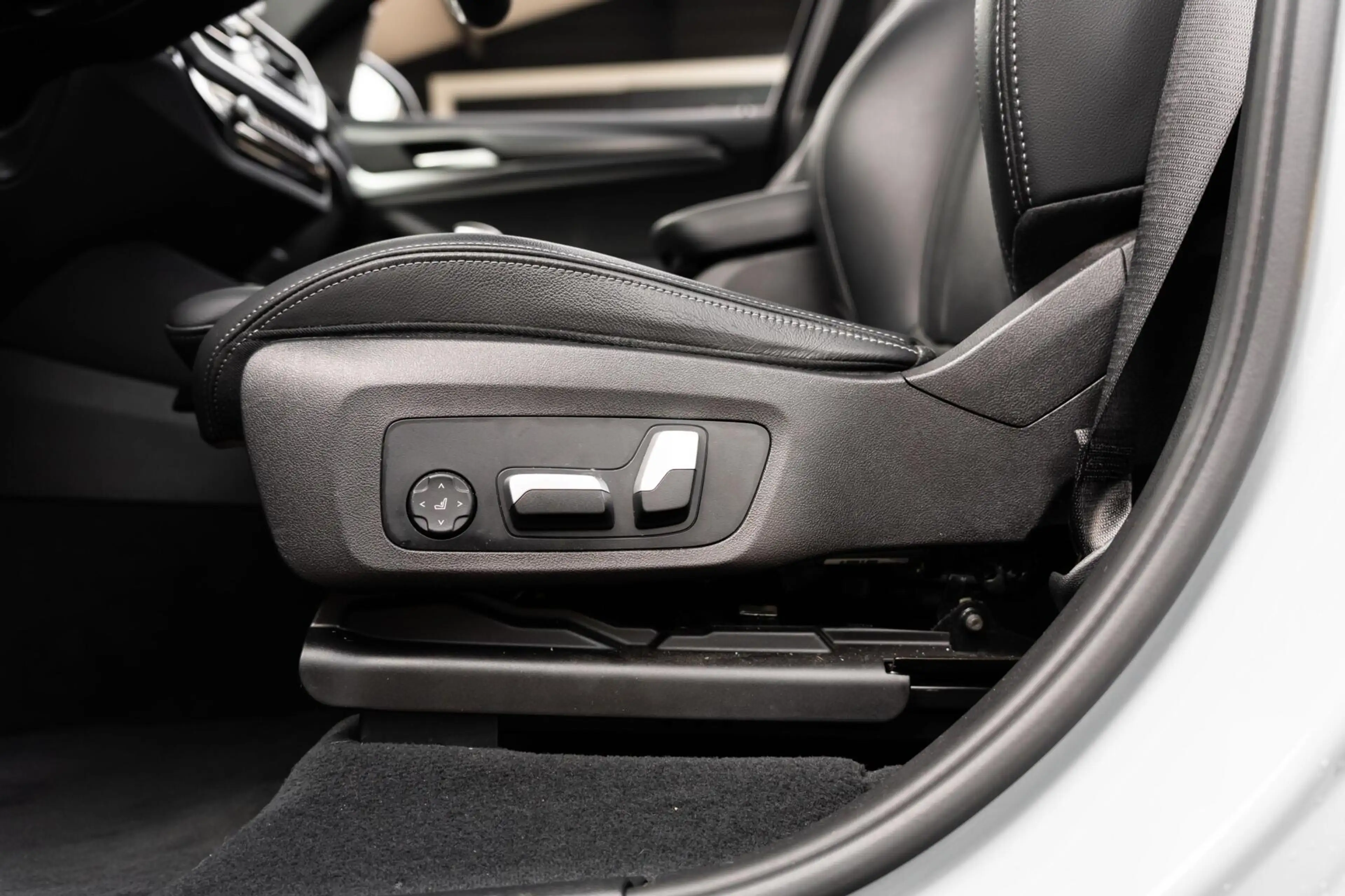 BMW X3 XDrive30e M-sport H&K 360 Pano HUD Trekhaak Memory — photo 25