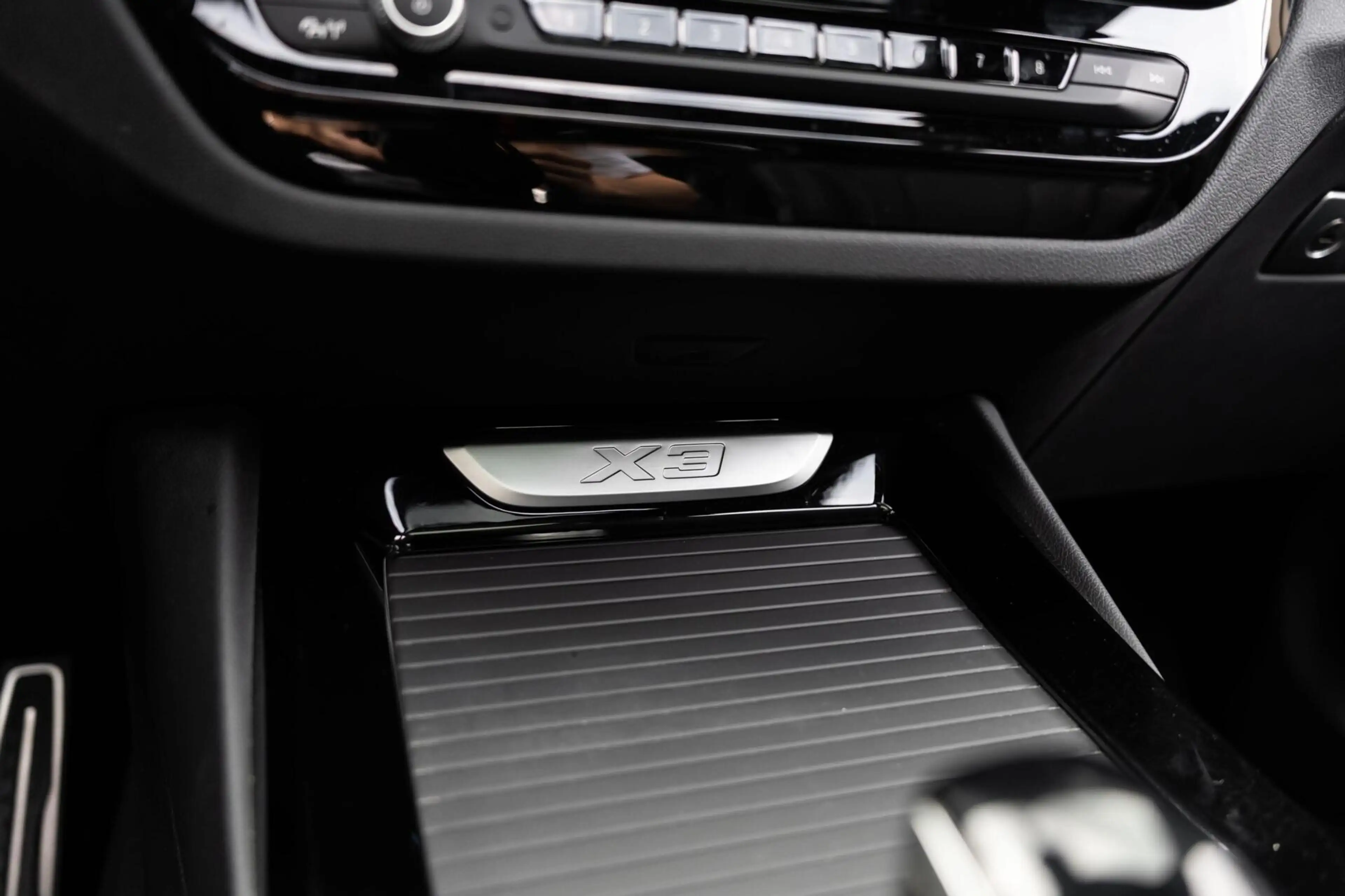 BMW X3 XDrive30e M-sport H&K 360 Pano HUD Trekhaak Memory — photo 44