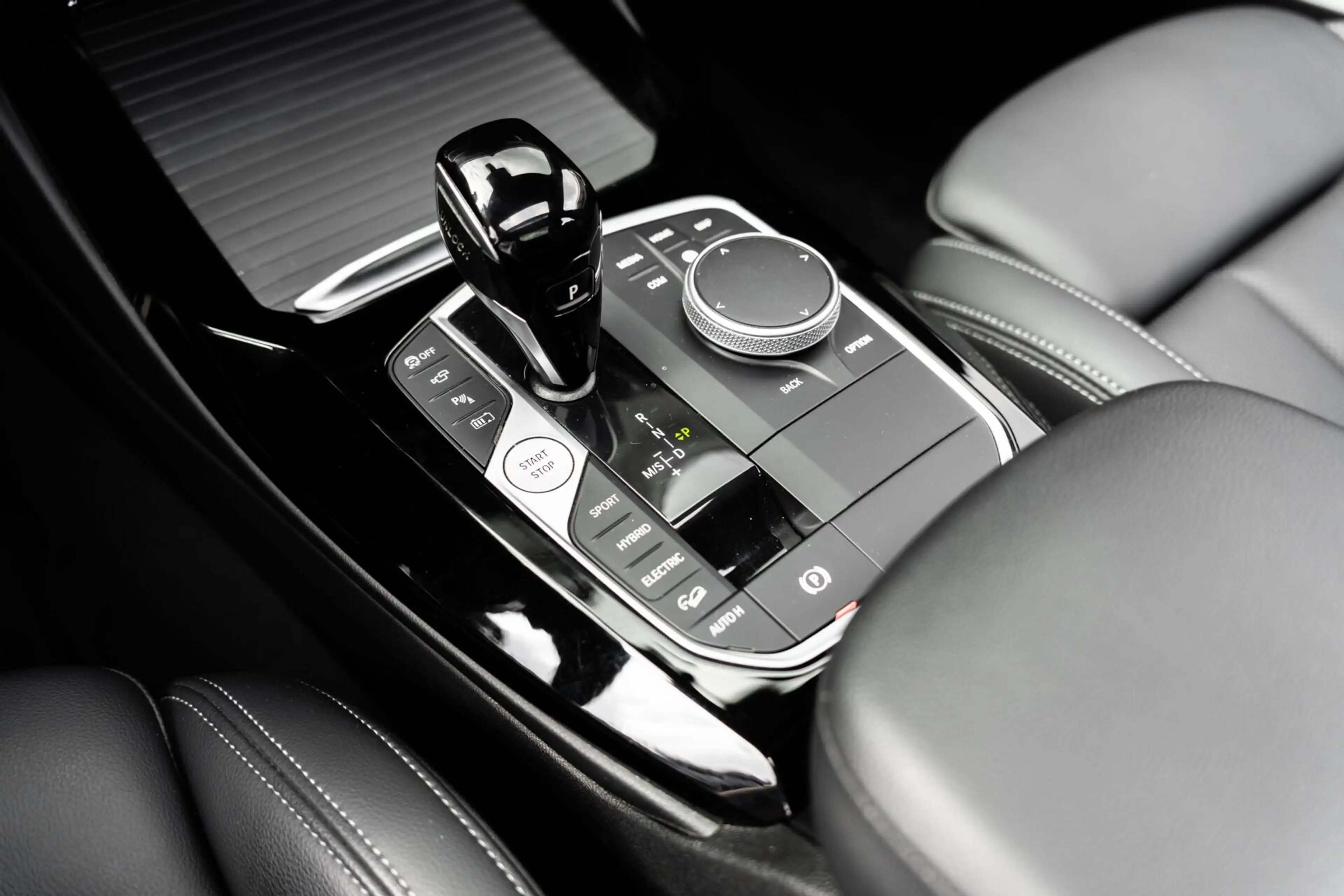 BMW X3 XDrive30e M-sport H&K 360 Pano HUD Trekhaak Memory — photo 43