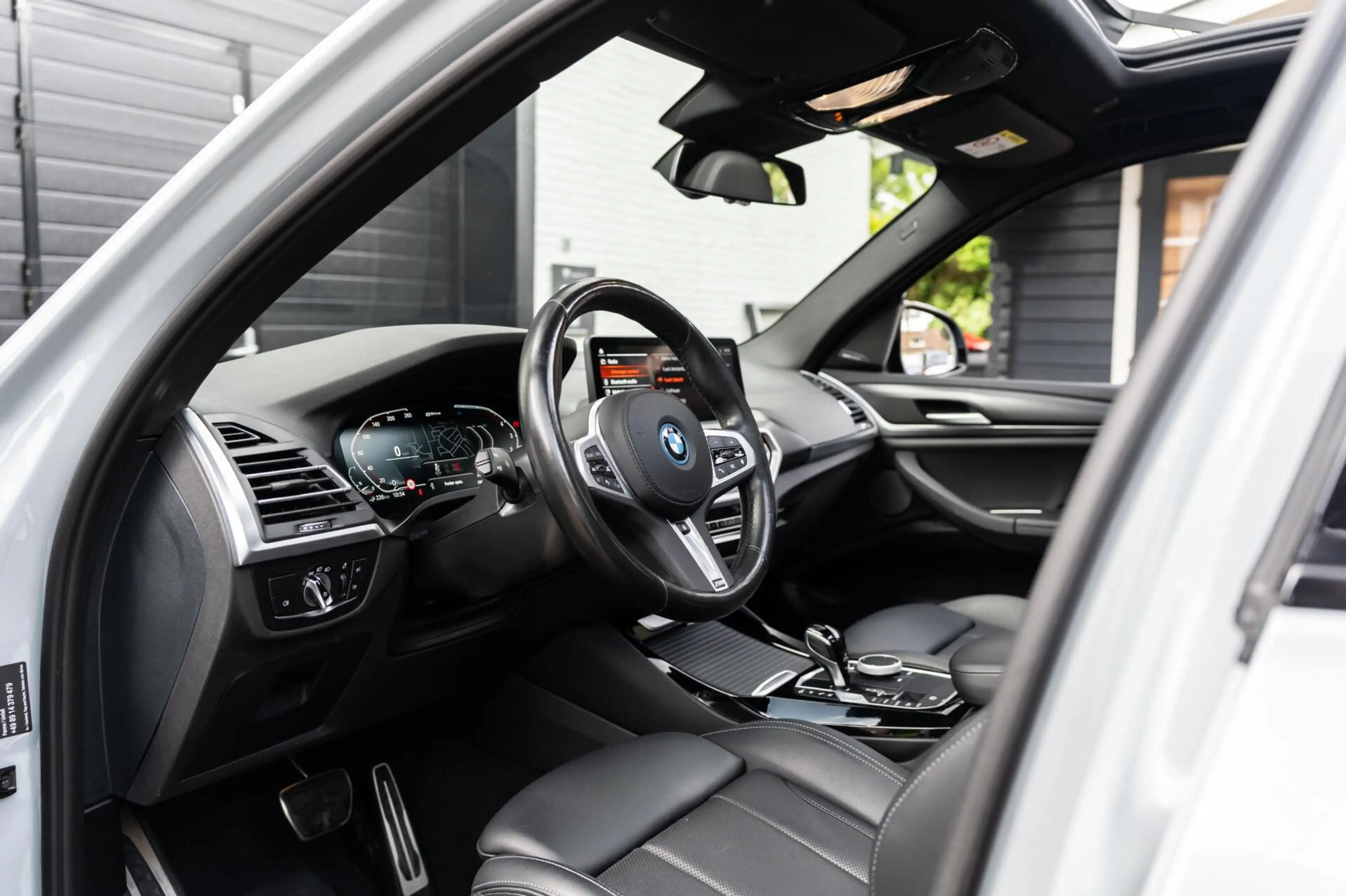BMW X3 XDrive30e M-sport H&K 360 Pano HUD Trekhaak Memory — photo 18