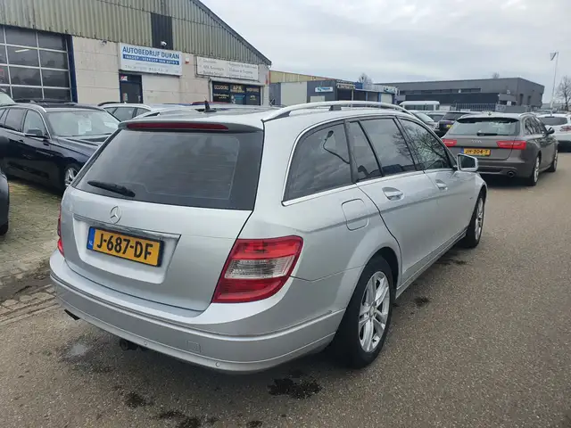 Mercedes-Benz C-Class view 3