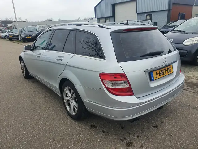 Mercedes-Benz C-Class view 4