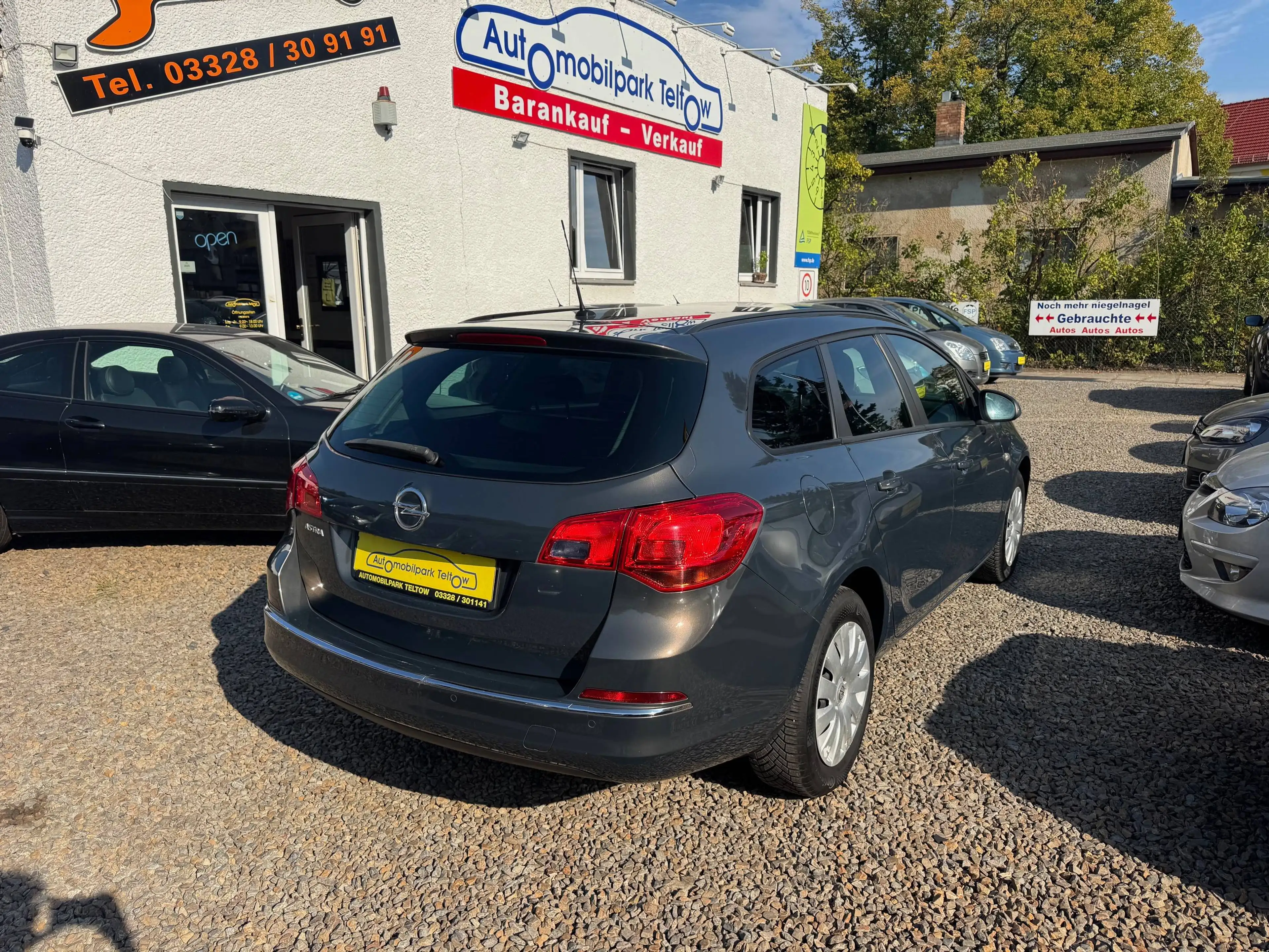 Opel Astra Kombi, Edition *1.Hand! VIELES NEU* — photo 3