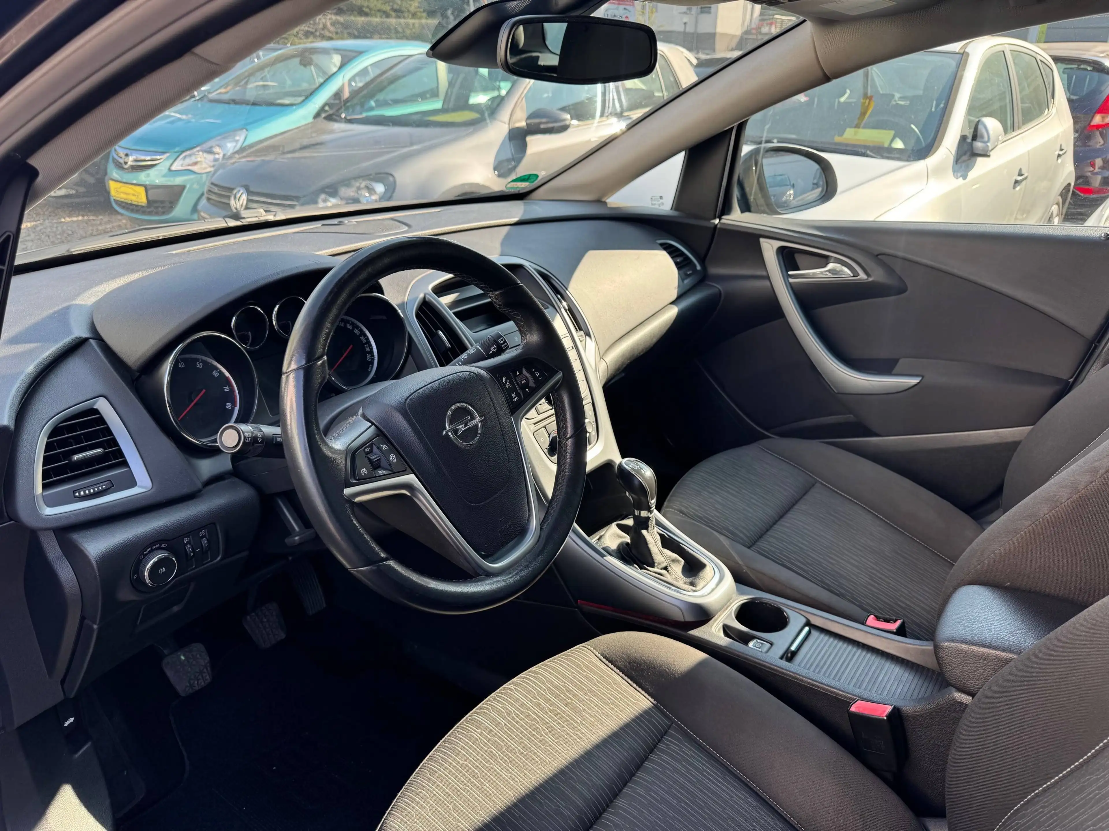 Opel Astra Kombi, Edition *1.Hand! VIELES NEU* — photo 6