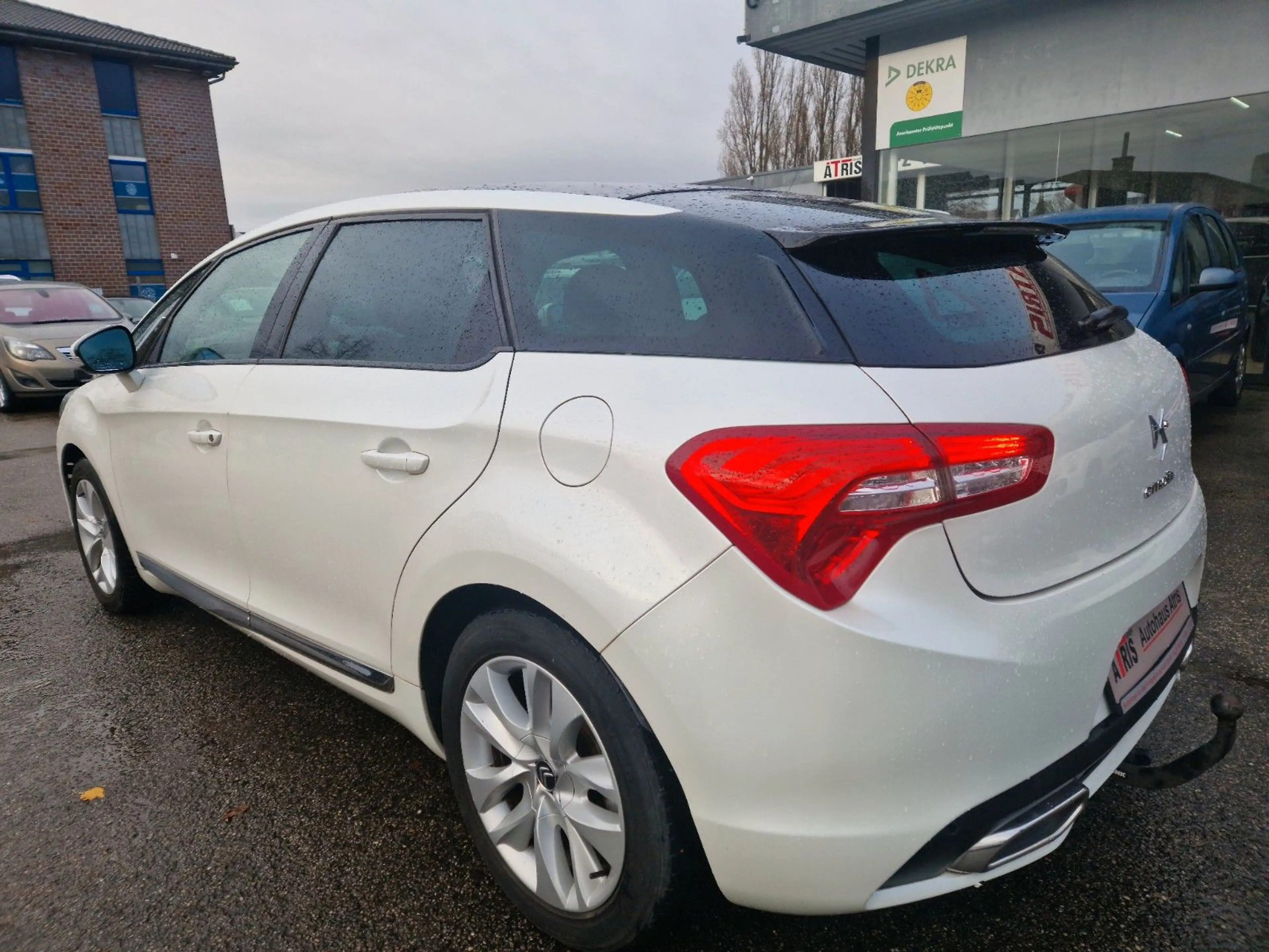DS Automobiles DS 5 SoChic — photo 5