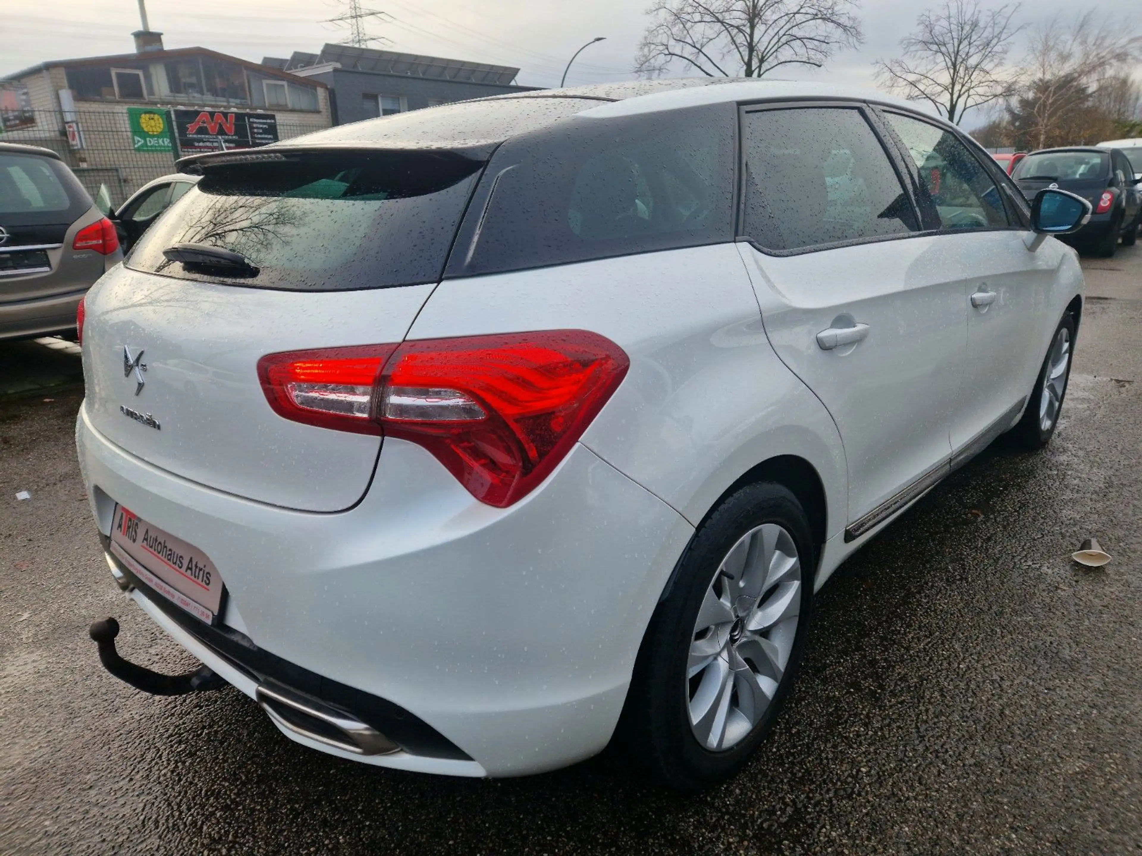 DS Automobiles DS 5 SoChic — photo 4