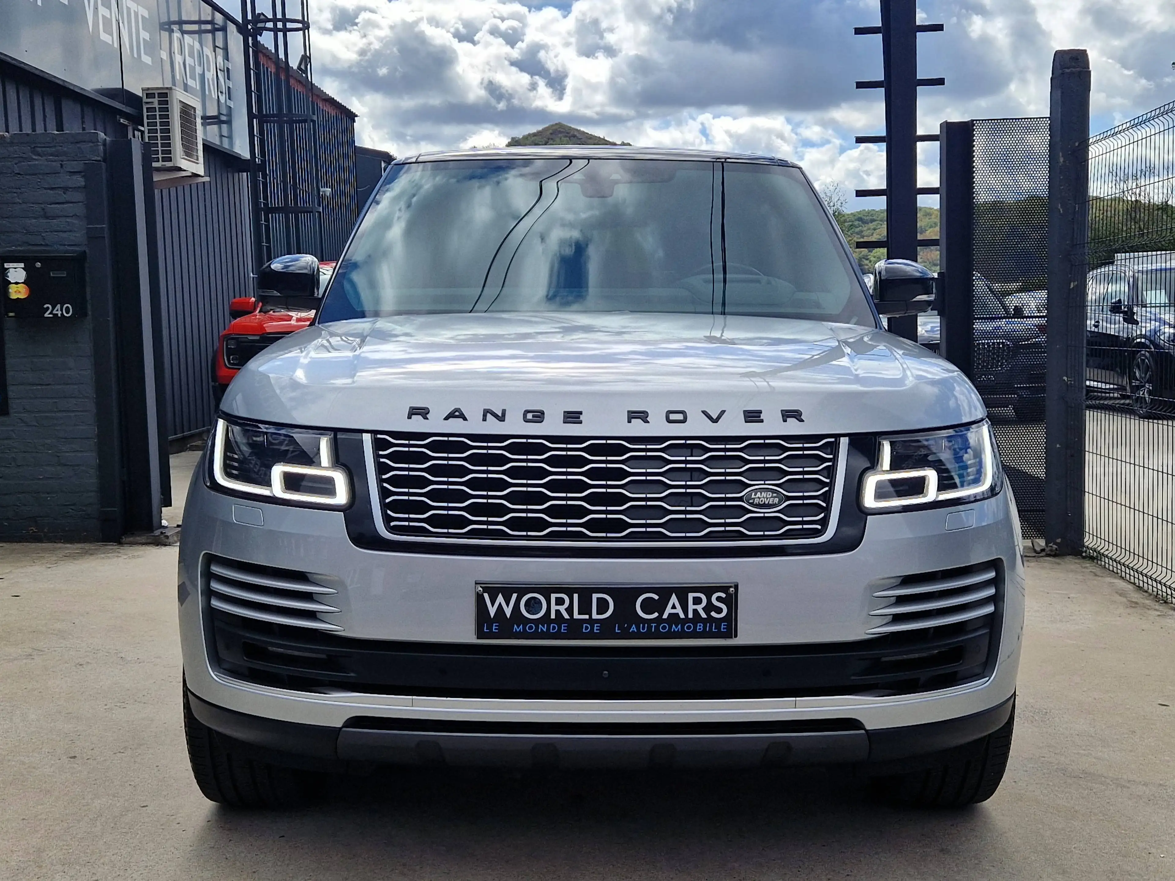 Land Rover Range Rover P400e HSE - HYBRIDE - TOIT PANO OUVRANT - CAM 360 -  HEAD UP DISPLAY - FULL FULL OPTIONS — photo 3