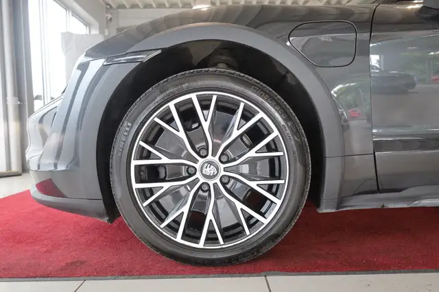 Porsche Taycan view 12