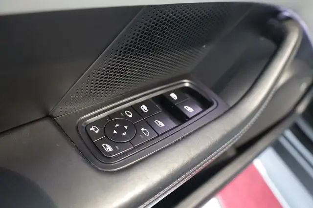 Porsche Taycan view 14