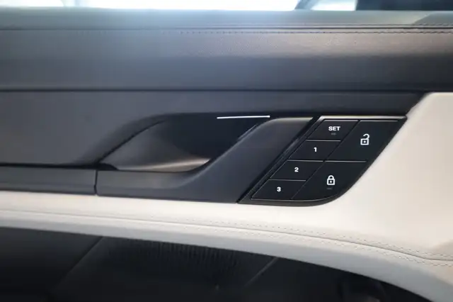 Porsche Taycan view 15