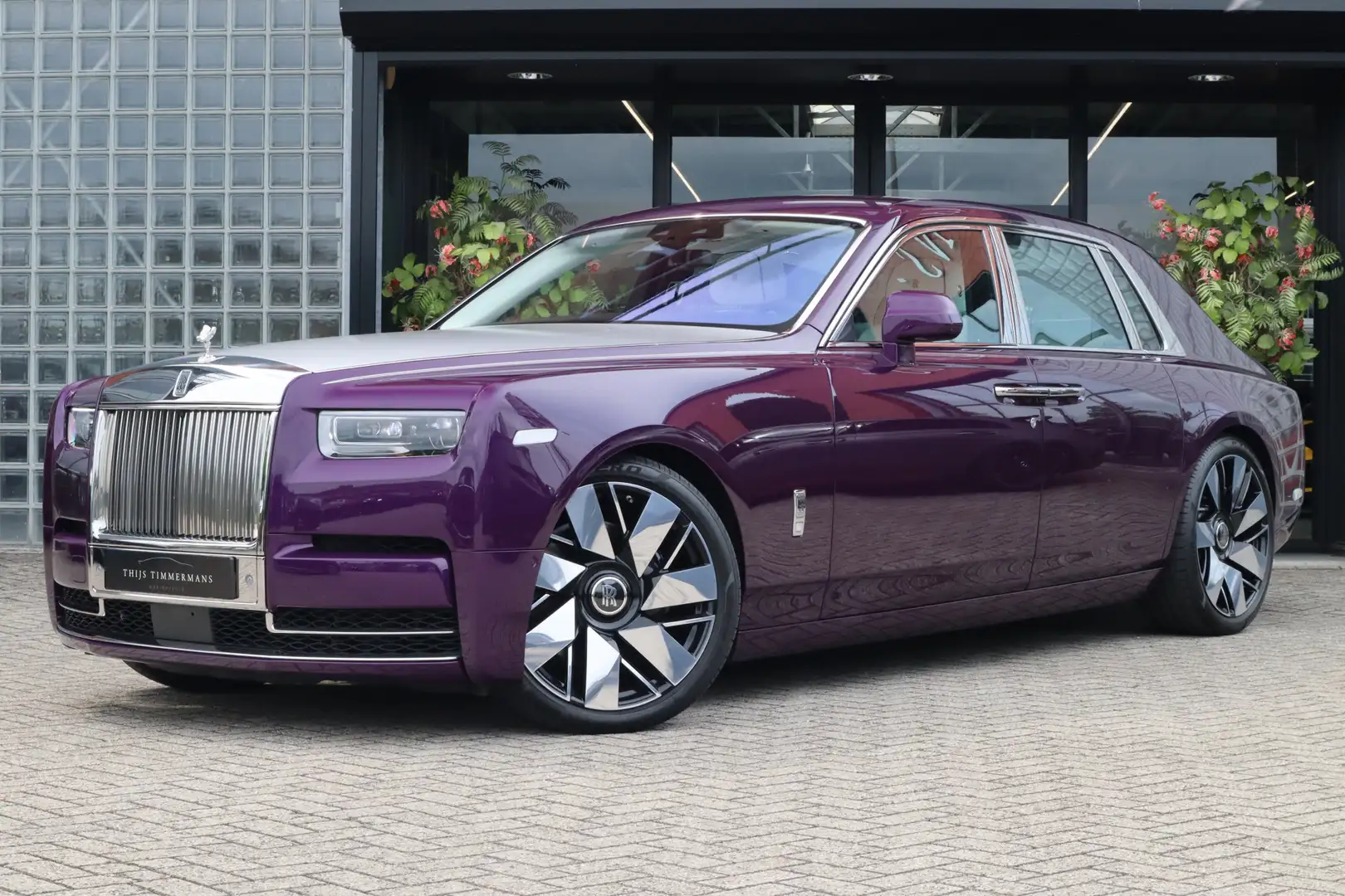 Rolls-Royce Phantom Series II "The Extrovert" | Starlight, Bespoke Aud Violett - 1