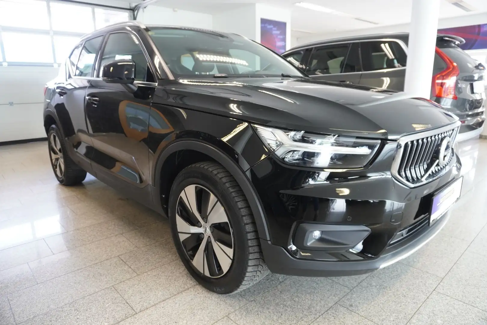 Volvo XC40 T4 Recharge PHEV LED/Navi/Ambiente Schwarz - 2