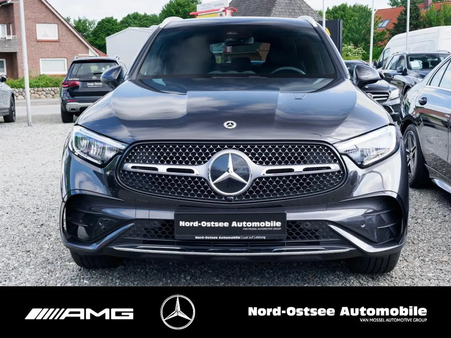 Mercedes-Benz GLC 300 d 4M AMG ADV.+ KAMERA AHK KEYLESS LED Grau - 2