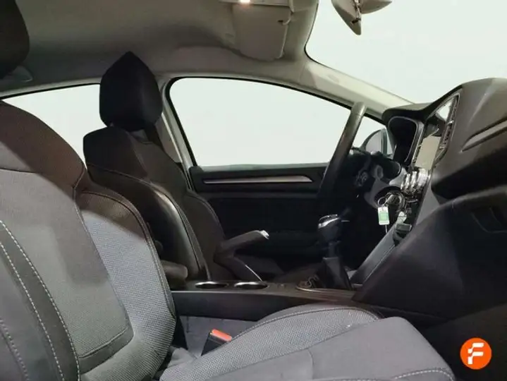 Renault Mégane 2023, foto 17