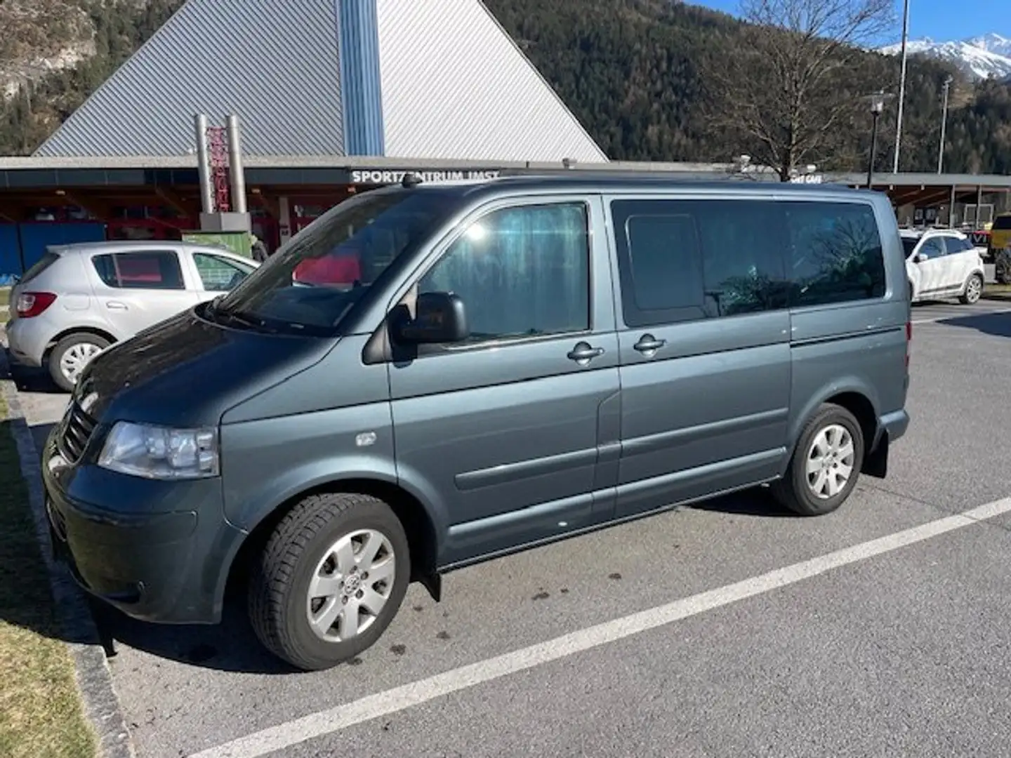 Volkswagen T5 Multivan Multivan 2,5 TDI Silber - 1