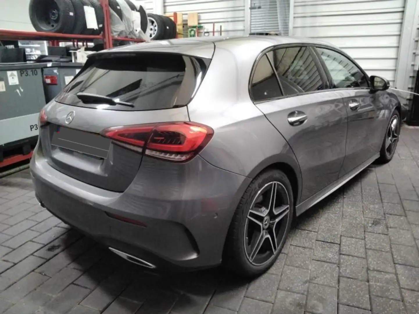 Mercedes-Benz A 200 Pack AMG 1er Propriétaire Garantie 12 mois Grijs - 2