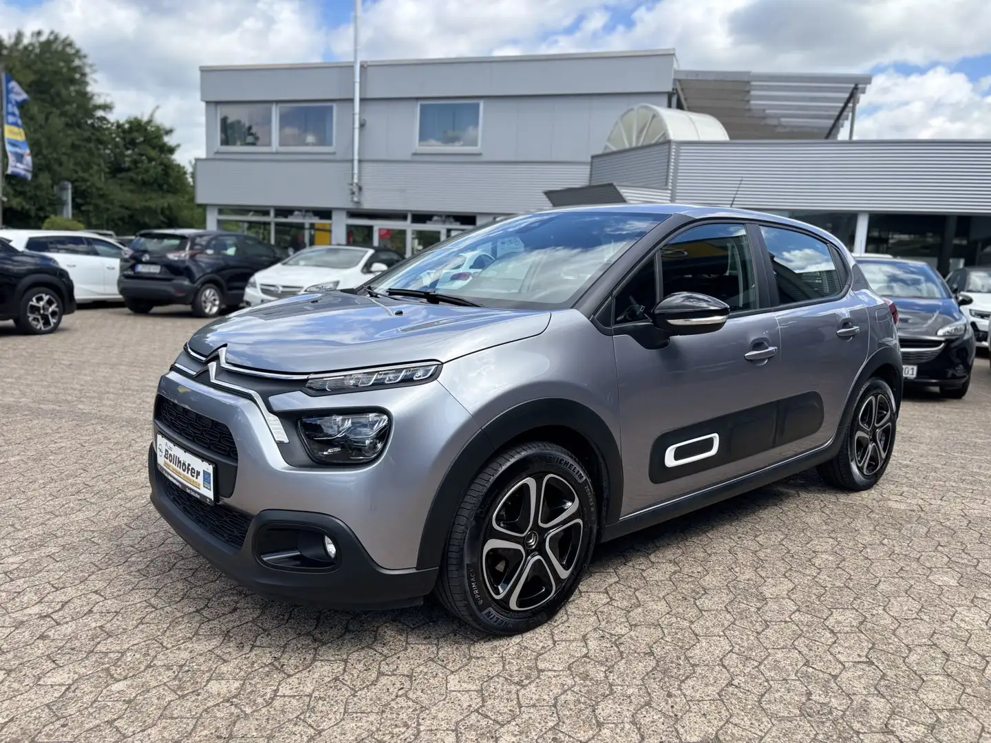 Citroen C3 1,2 Pure Tech Plus NAVI/PDC/KlimaAT/LED/CarPlay Gris - 1