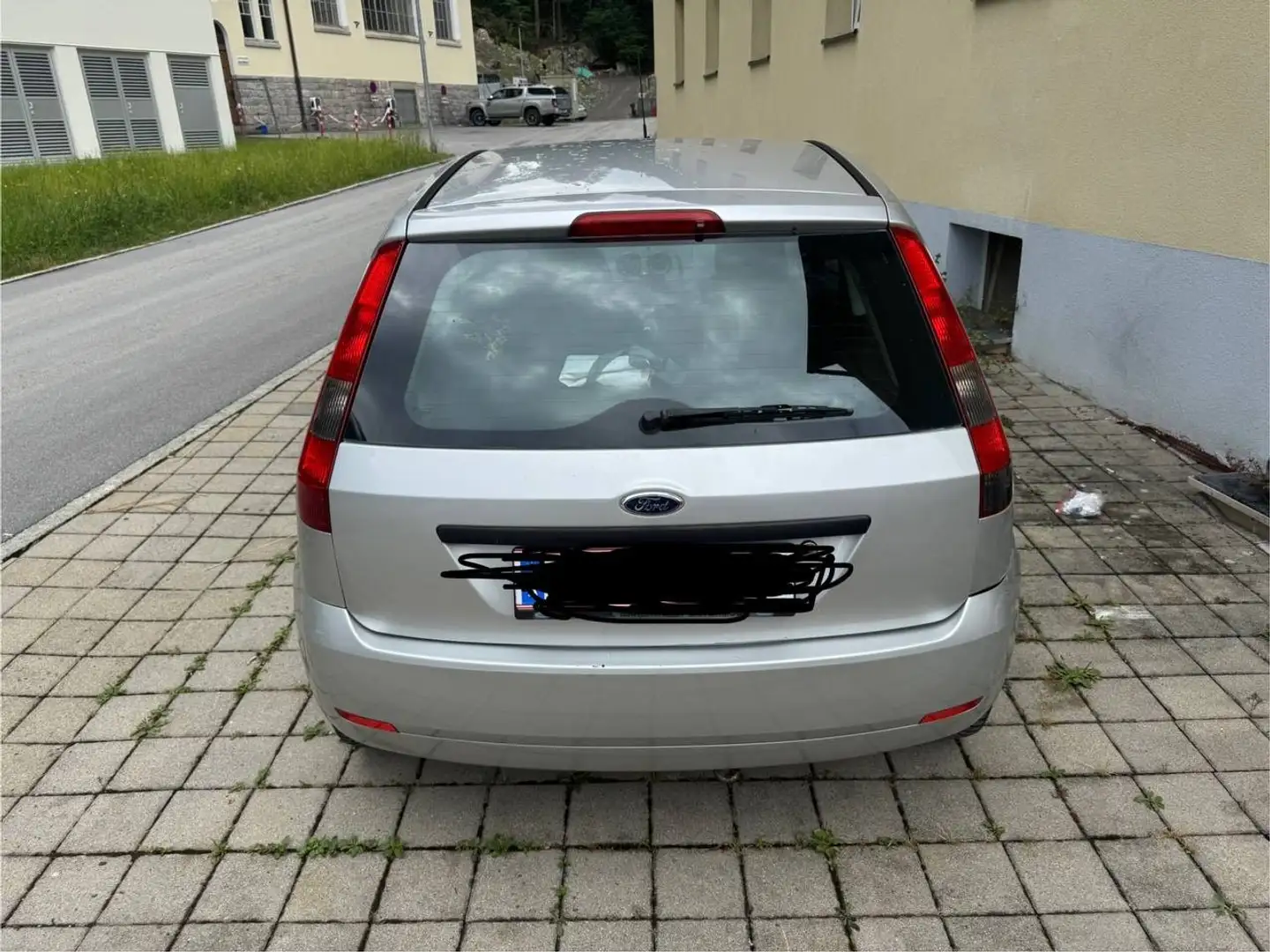 Ford Fiesta Ambiente 1,3 8V - 1