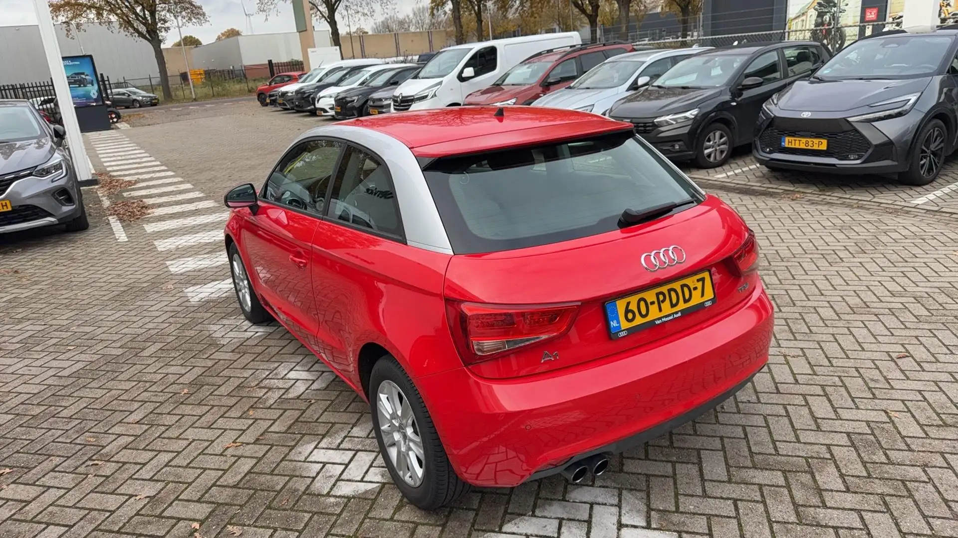 Audi A1 1.4 TFSI 119g. Attraction Pro Line Business Automa Rouge - 2