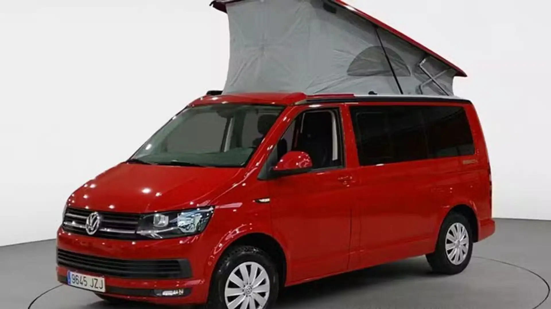 Volkswagen T6 California Volkswagen California 2017: El Icono del Caravaning Premium con Máximo Confort Westfalia, Tecnología de Vanguardia y la Rojo - 2