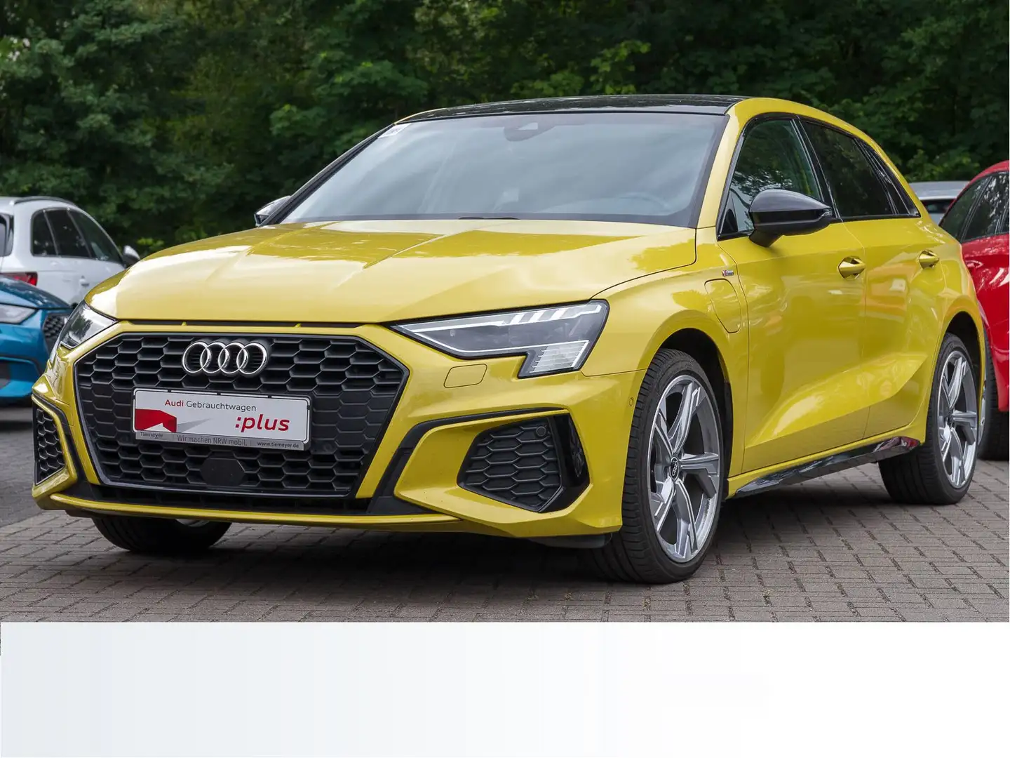 Audi A3 40 TFSIe 2x S LINE BuO PANO eSITZE Jaune - 2